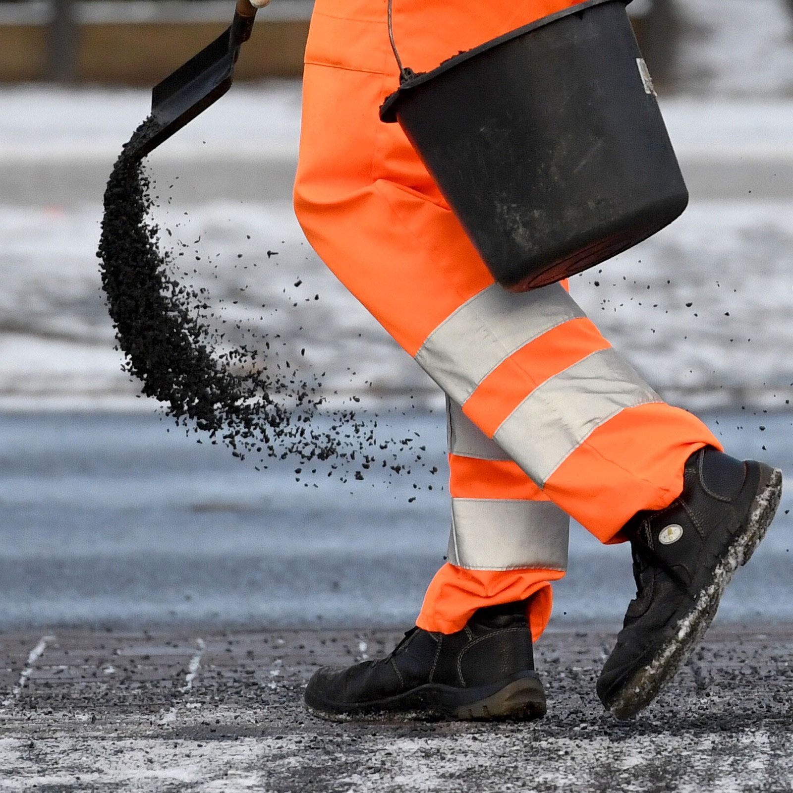 Die besten Mittel gegen Eisglätte