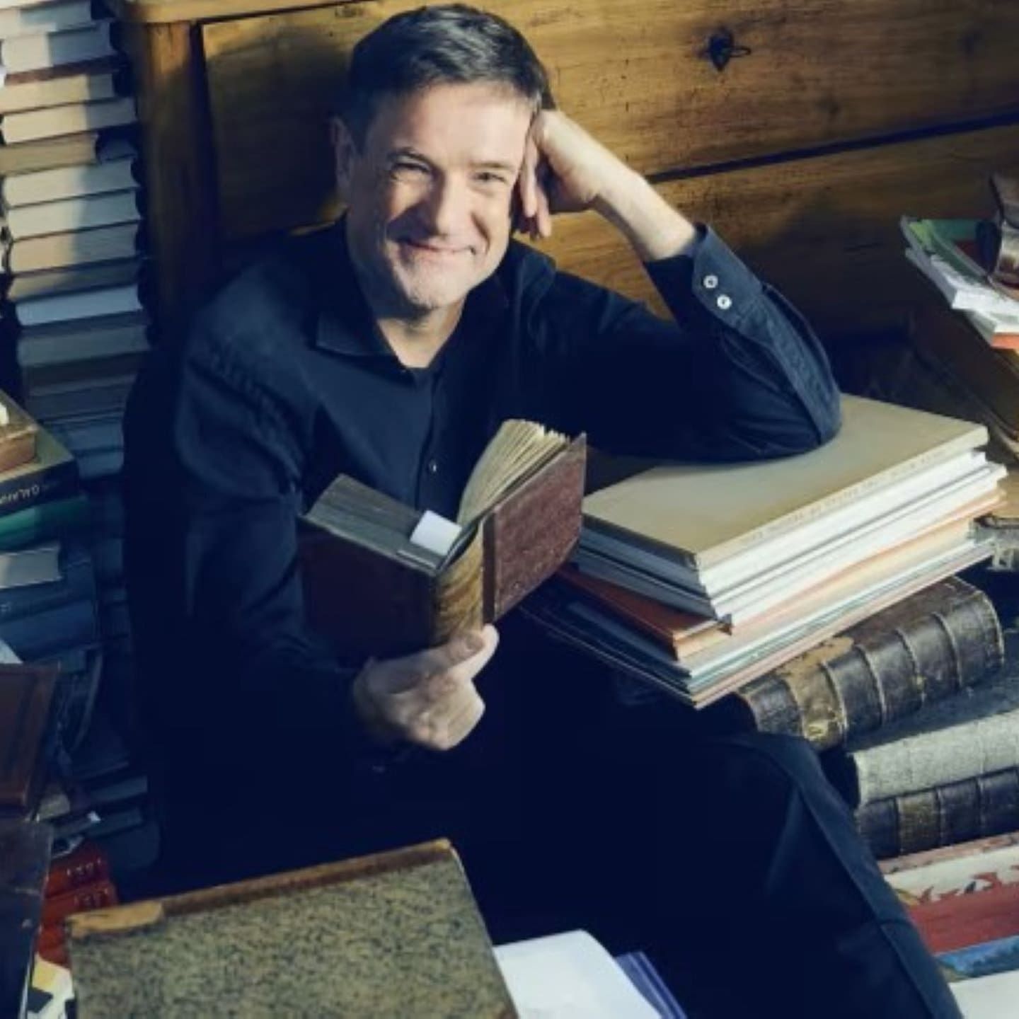 „Die Enthusiasten“ von Markus Orths: Fallhöhe für Sterne-Fans | Buchkritik