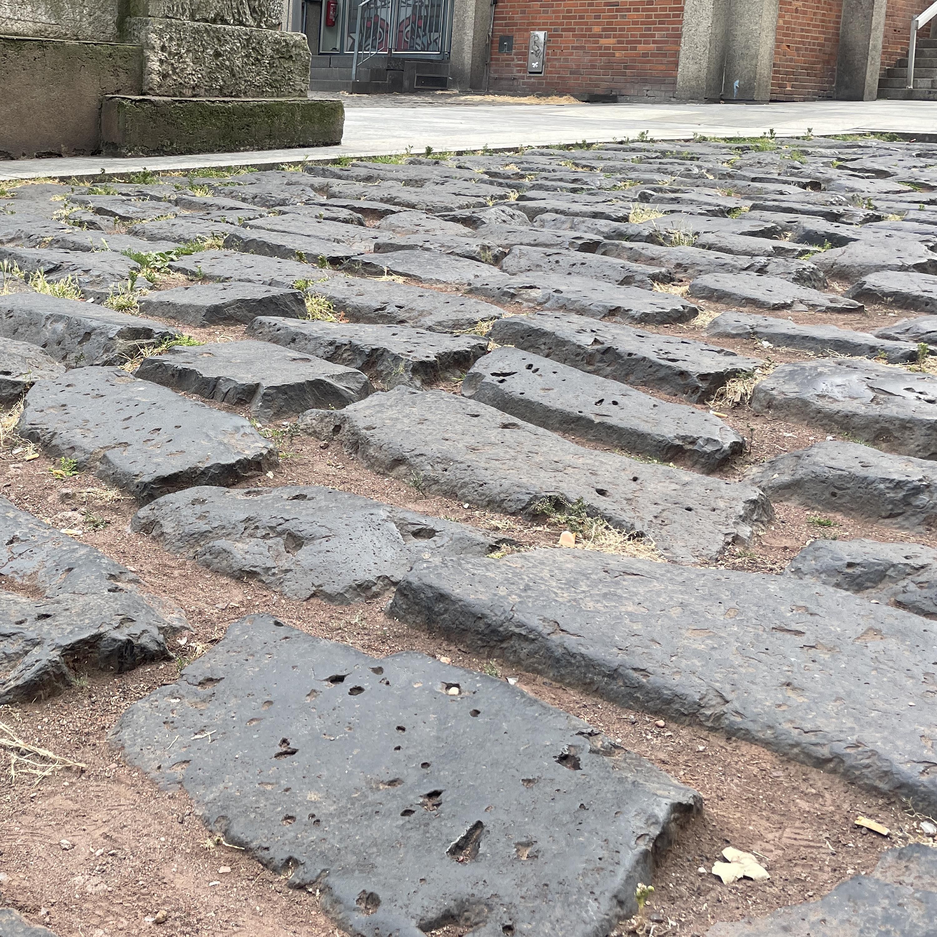 Die falsche Römerstraße: Die Buckelpiste von Köln