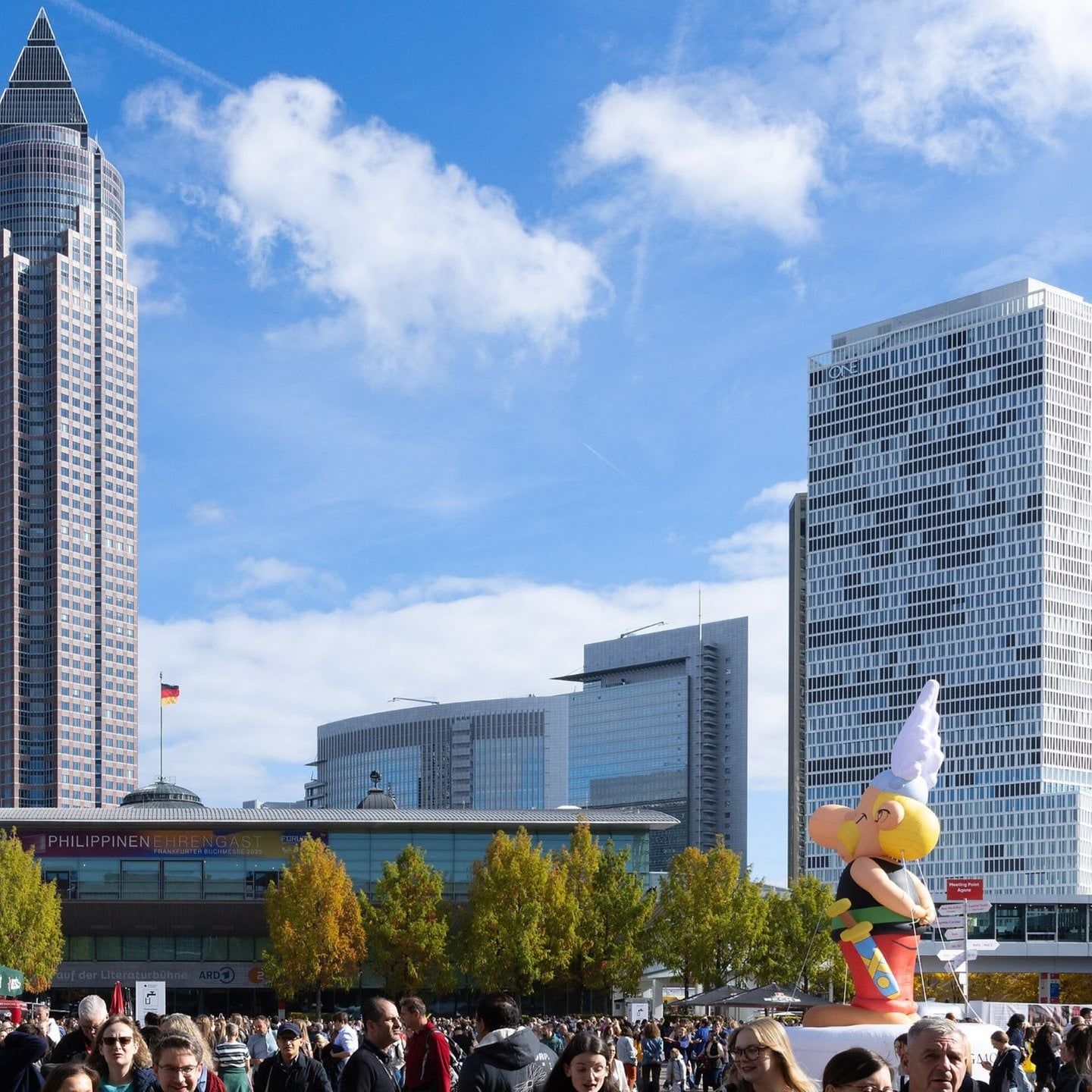 Die Frankfurter Buchmesse 2025: „Kein größeres Messe-Podium ohne KI-Debatte“