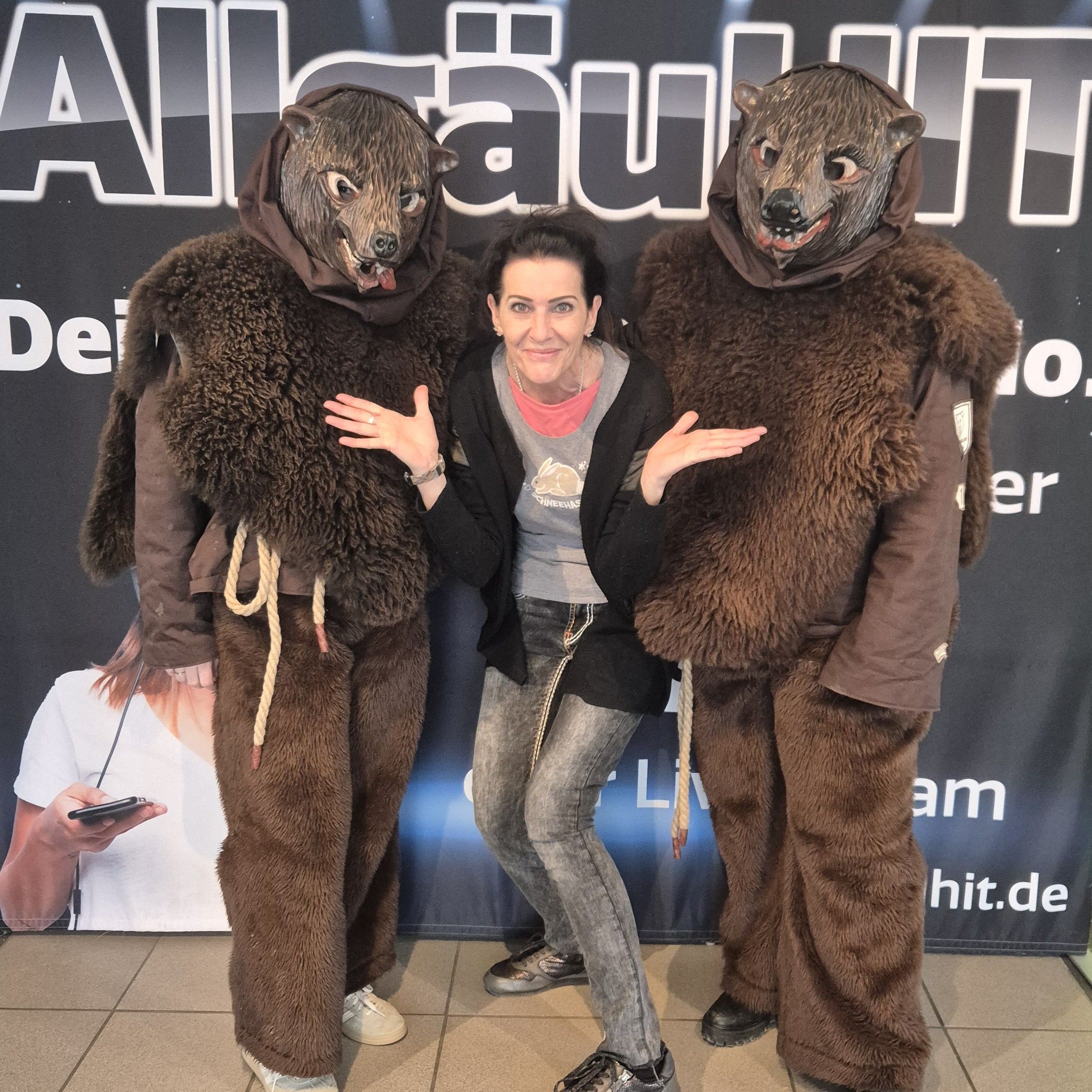 Die Sigmarszeller Bären: Hanna Rädler und Veronika Dreyer im Gespräch