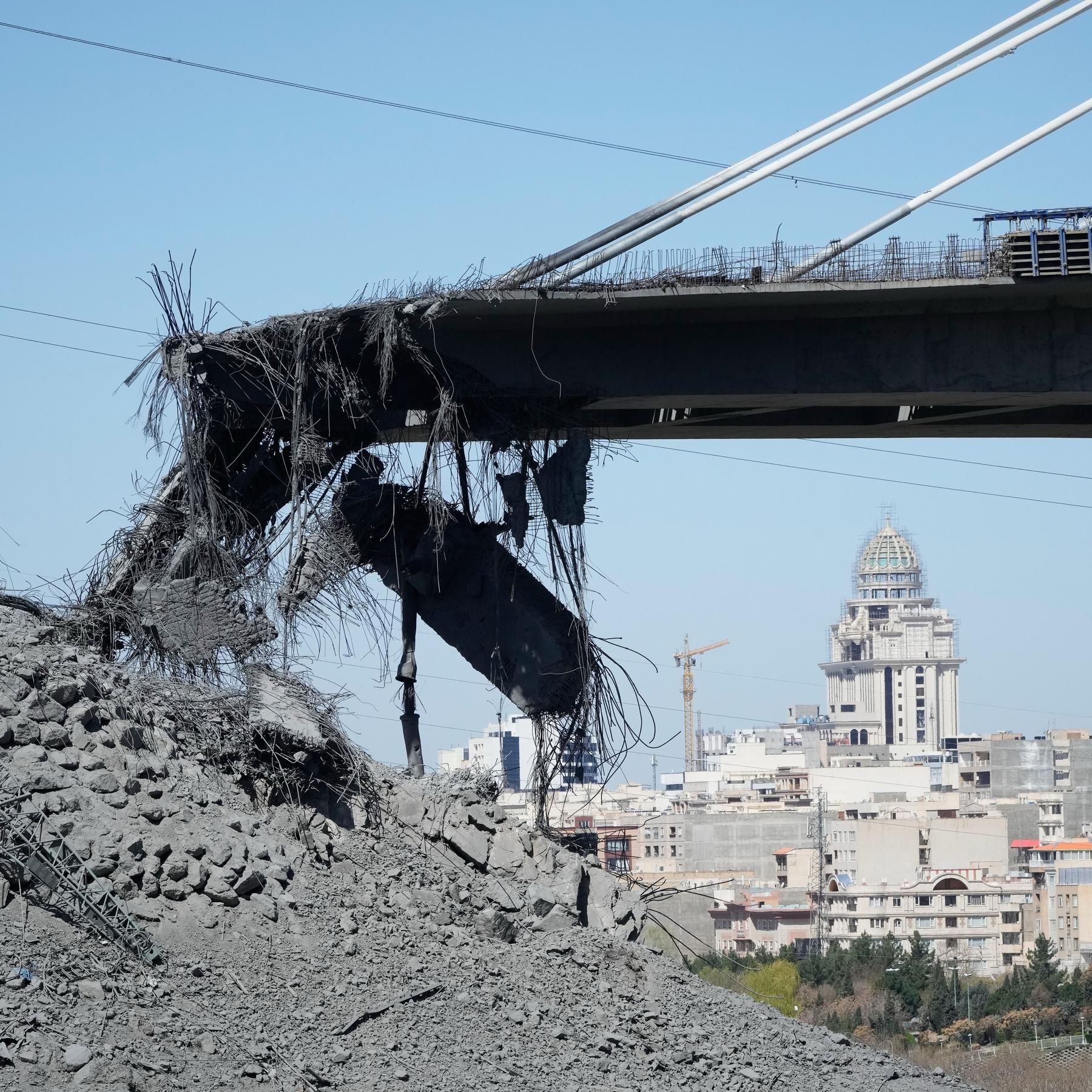 Die Topthemen am Karfreitagsmorgen: Osterzeit in Jerusalem beginnt mit Raketenalarm