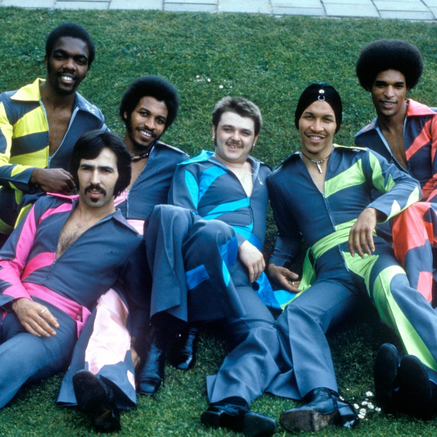Discosound mit Harfenintro: „Boogie Nights" von der Band Heatwave