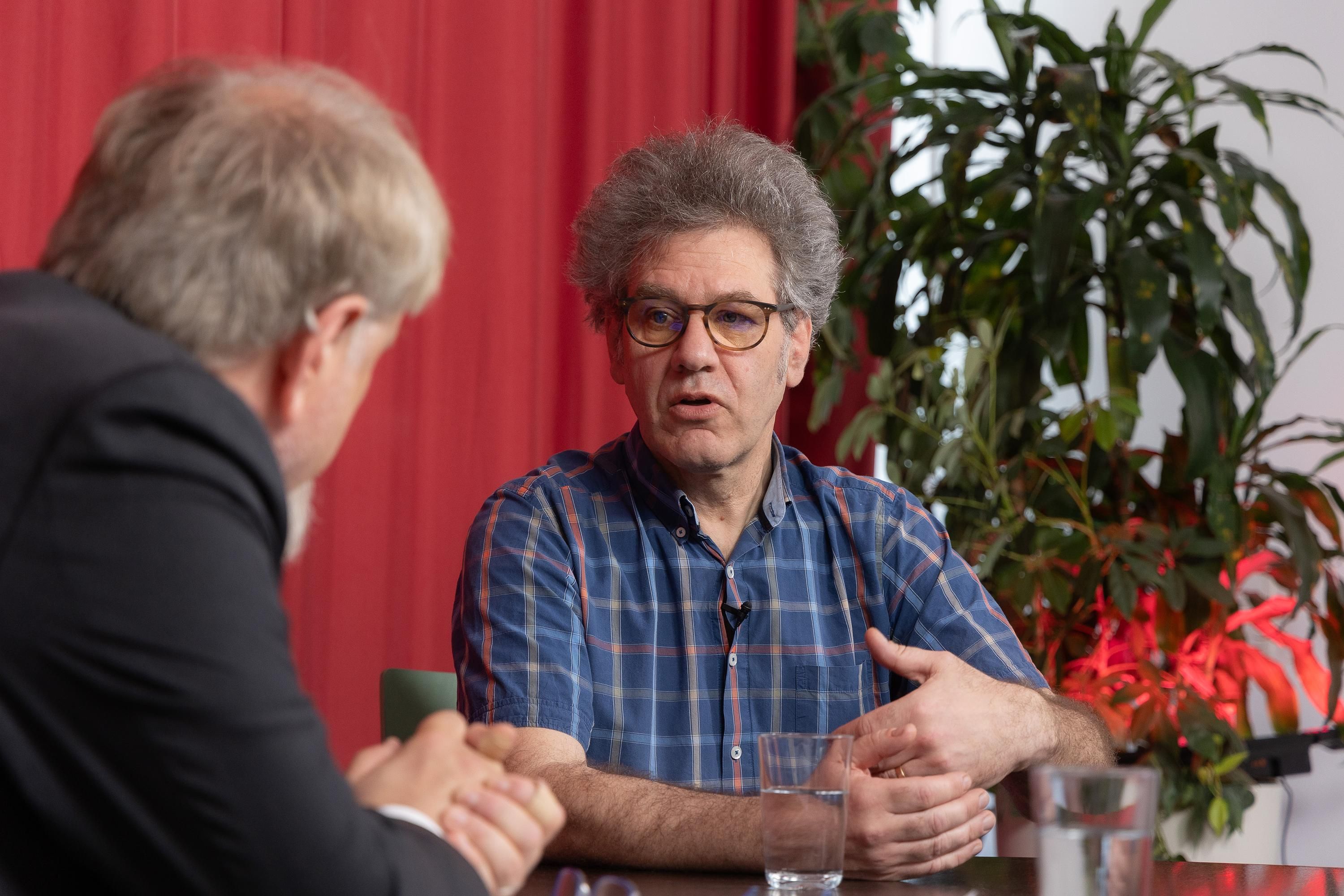 Dr. Jochen Böhler vom Wiener Wiesenthal-Institut im ZEITGESPRÄCH #95 mit Gerhard Schmid