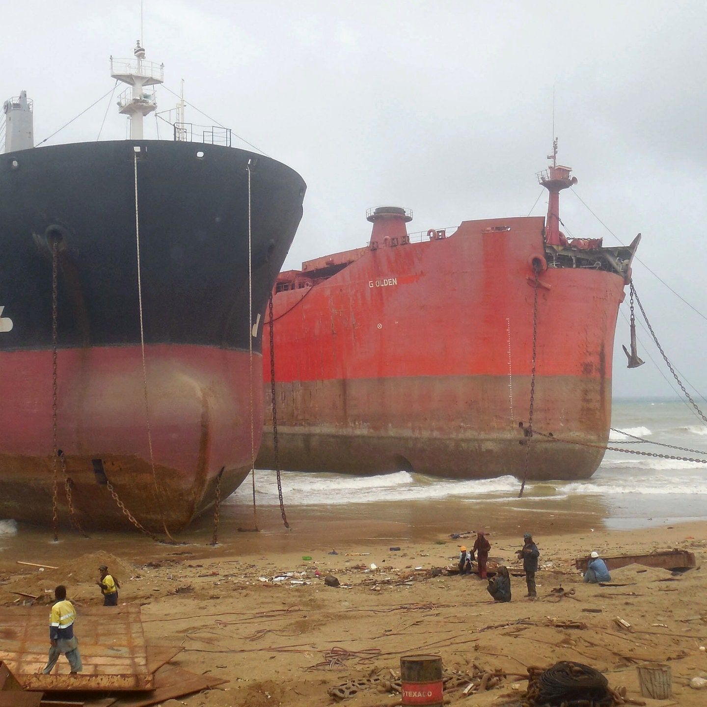Dreckiges Geschäft: Schiffsrecycling in Südasien