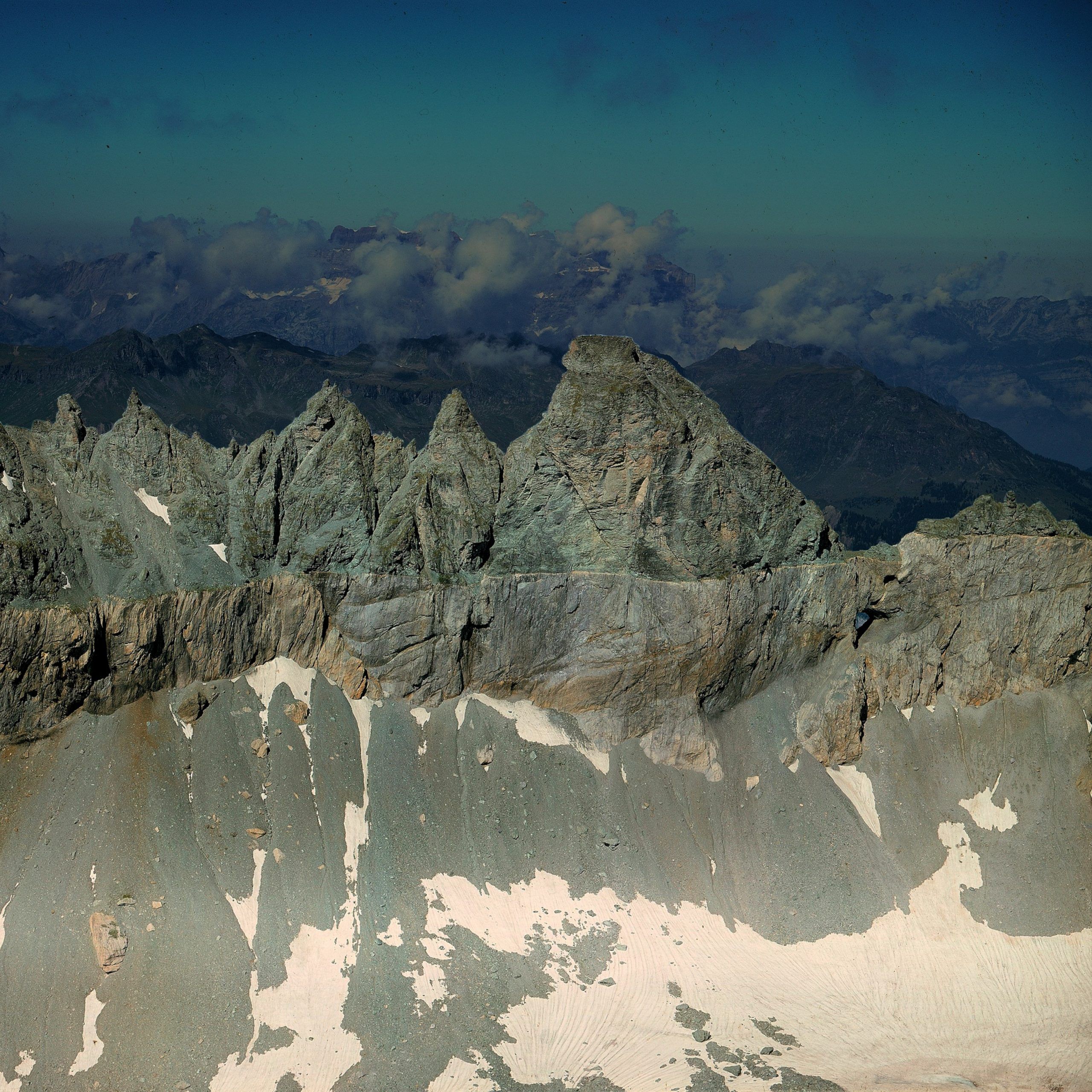 Drunter über drüber: Das Rätsel der verdrehten Alpen