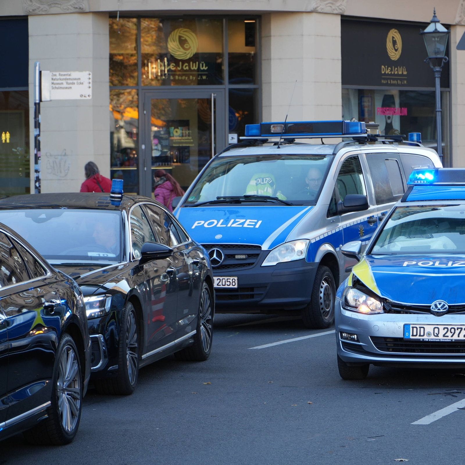 Dürfen Temposünder mit dem Tacho des Polizeiautos überführt werden?