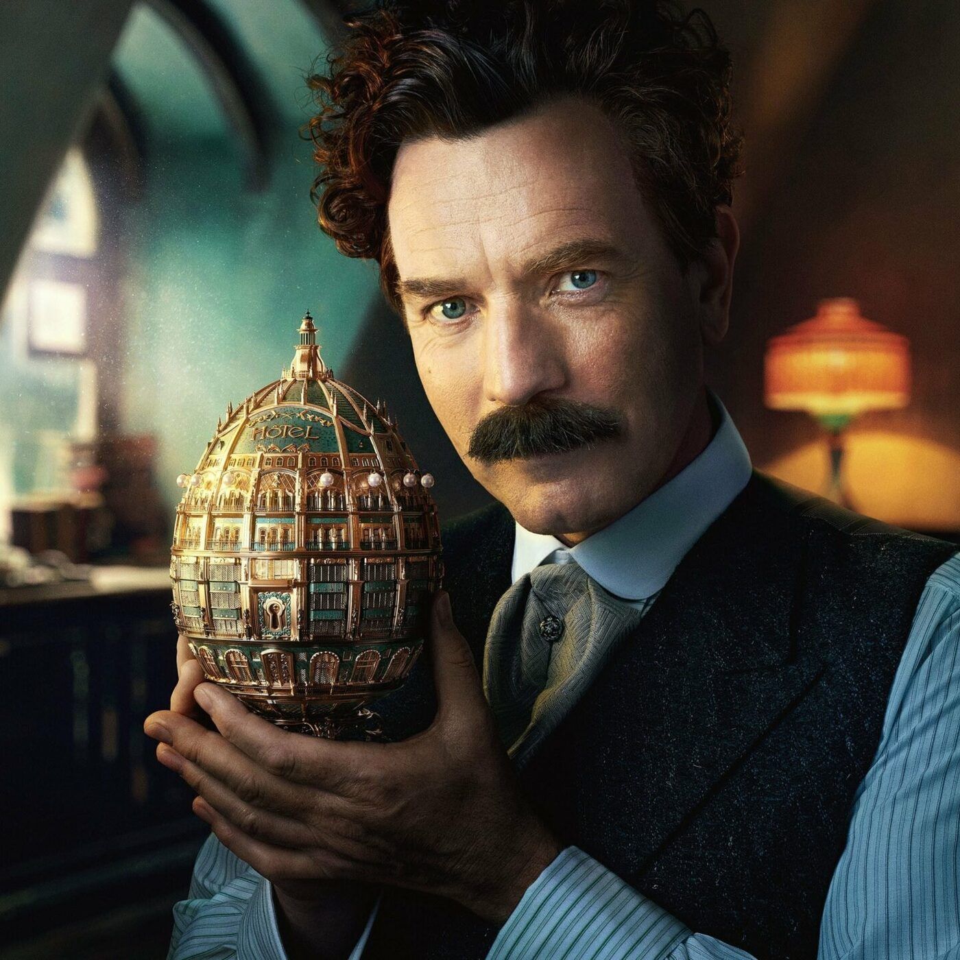 "Ein Gentleman in Moskau": Ewan McGregor glänzt als russischer Aristokrat