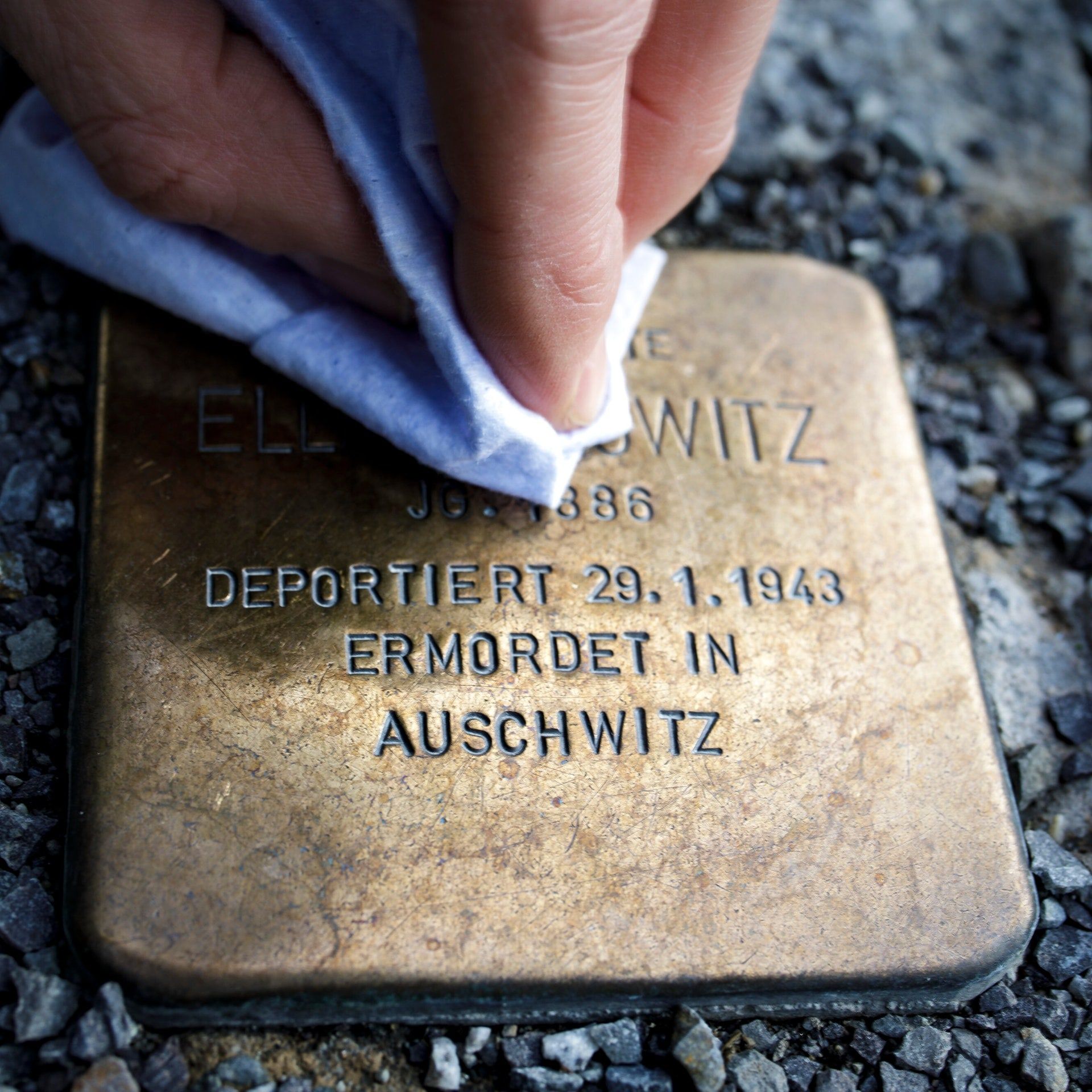 Erinnern oder abhaken – Wie gelingt Gedenken in Deutschland?