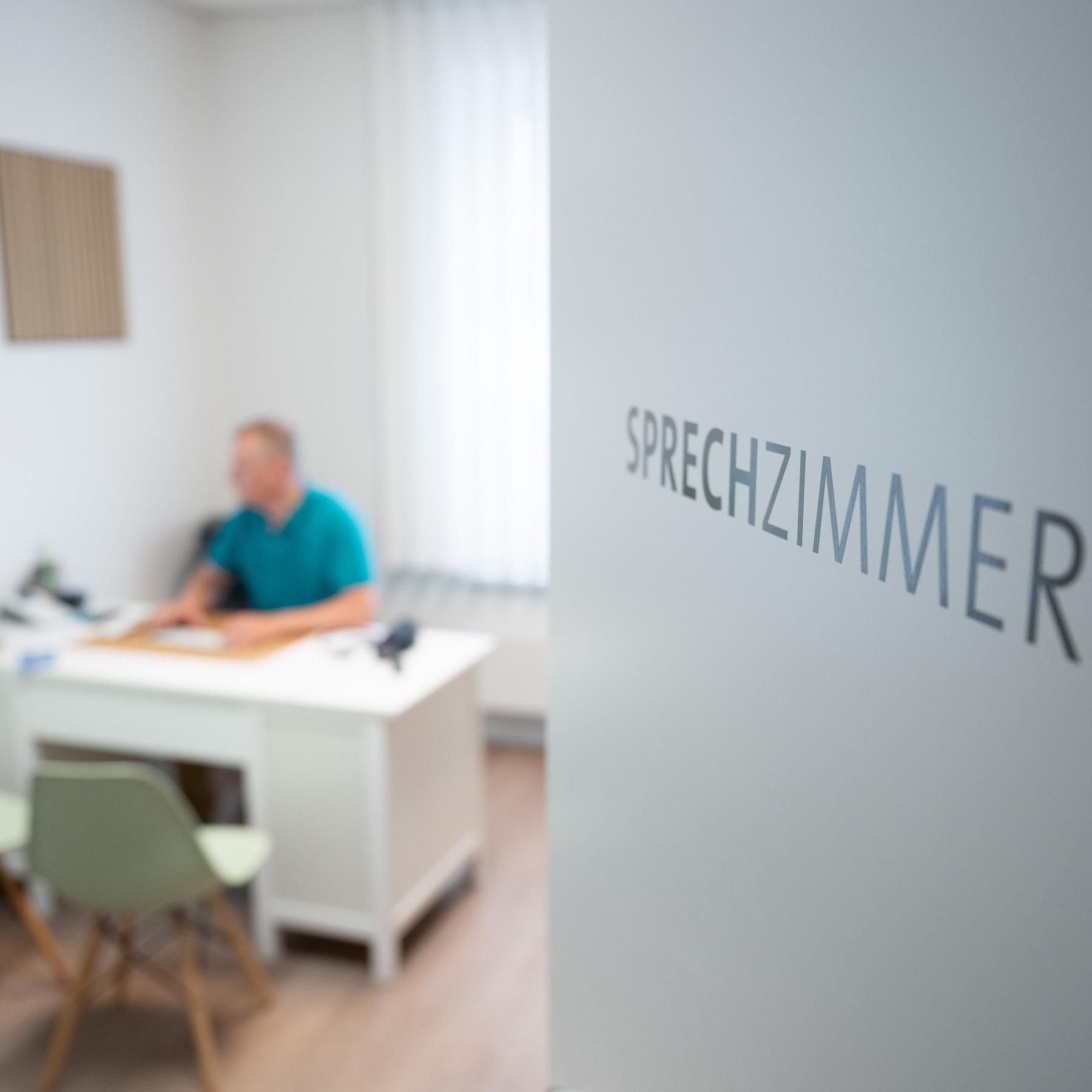 Erst Hausarzt, dann Facharzt: Woran das Primärarztsystem scheitern und wie es gelingen kann