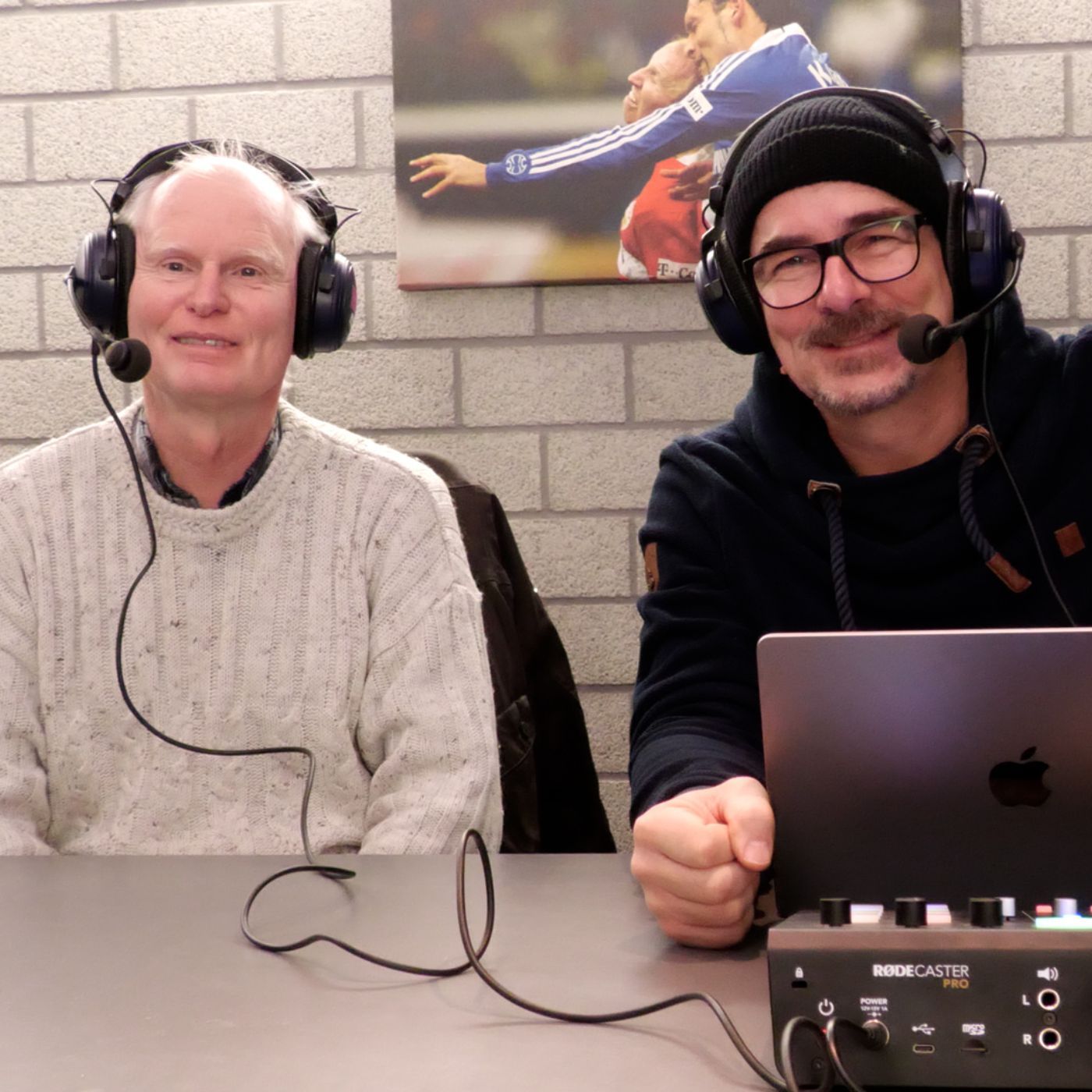 Ćevapčići am Platz und klare Aufstiegsansage
- Der „Schalke-POTTcast“ – Episode 204