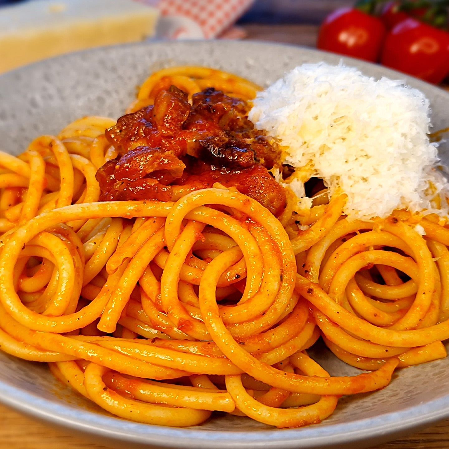 Folge 150 - Bucatini all´amatriciana - Die scharfe Wahrheit hinter einem italienischen Klassiker