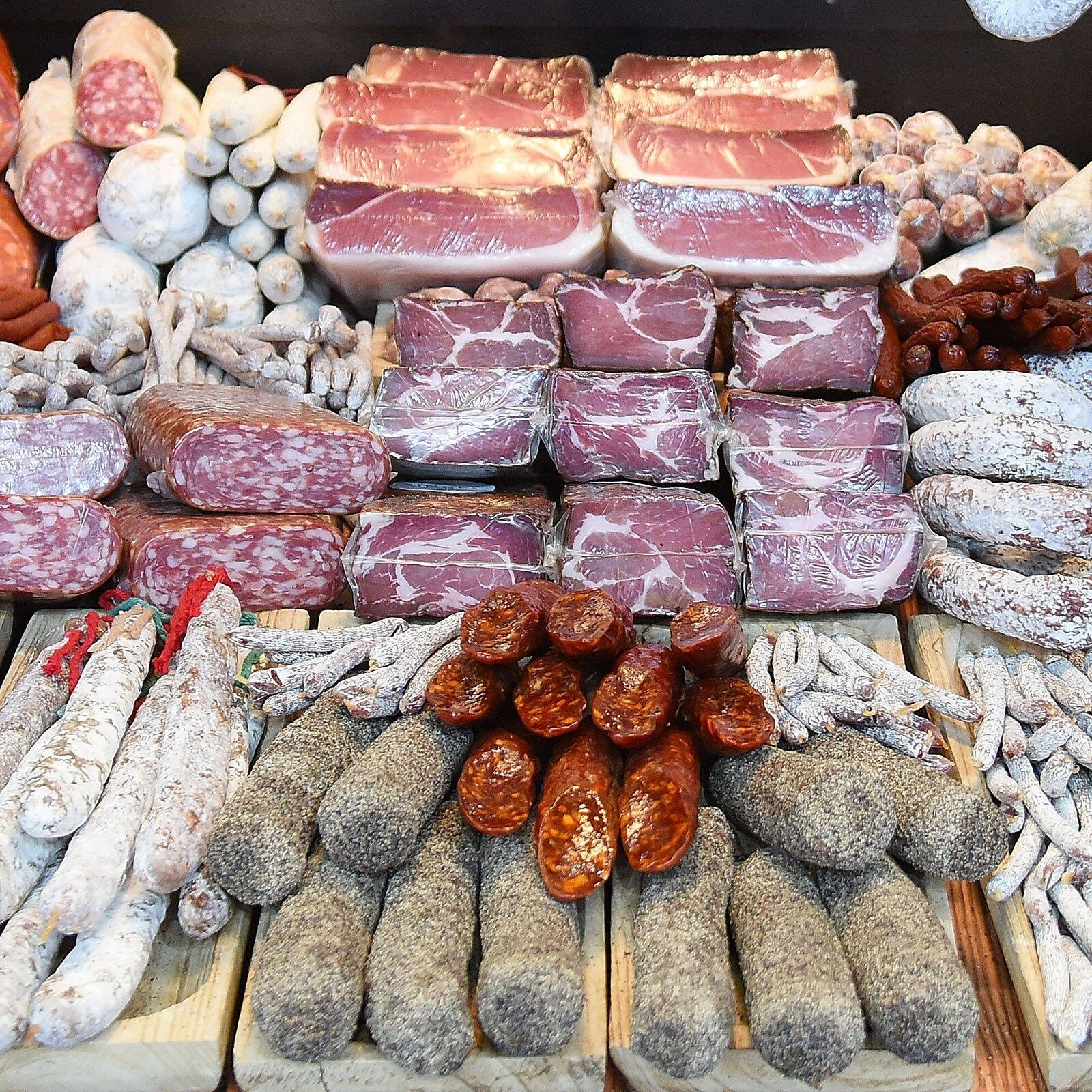 Forscher empfehlen höhere Steuer auf Fleisch