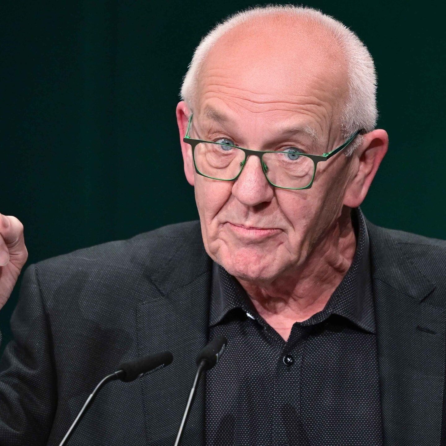 Fragen Sie Kretschmann: Haare verwetten