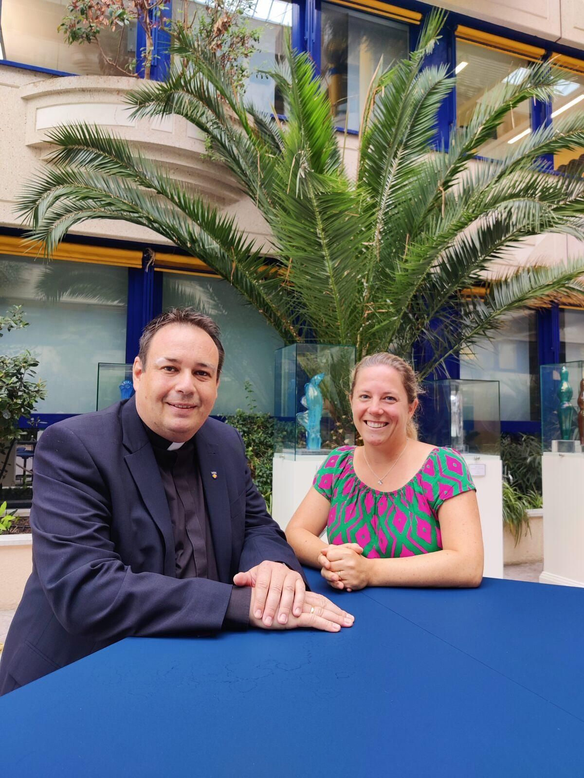 Für uns einmal um die ganze Welt: Ein Notfallseelsorger im Sonntagstalk