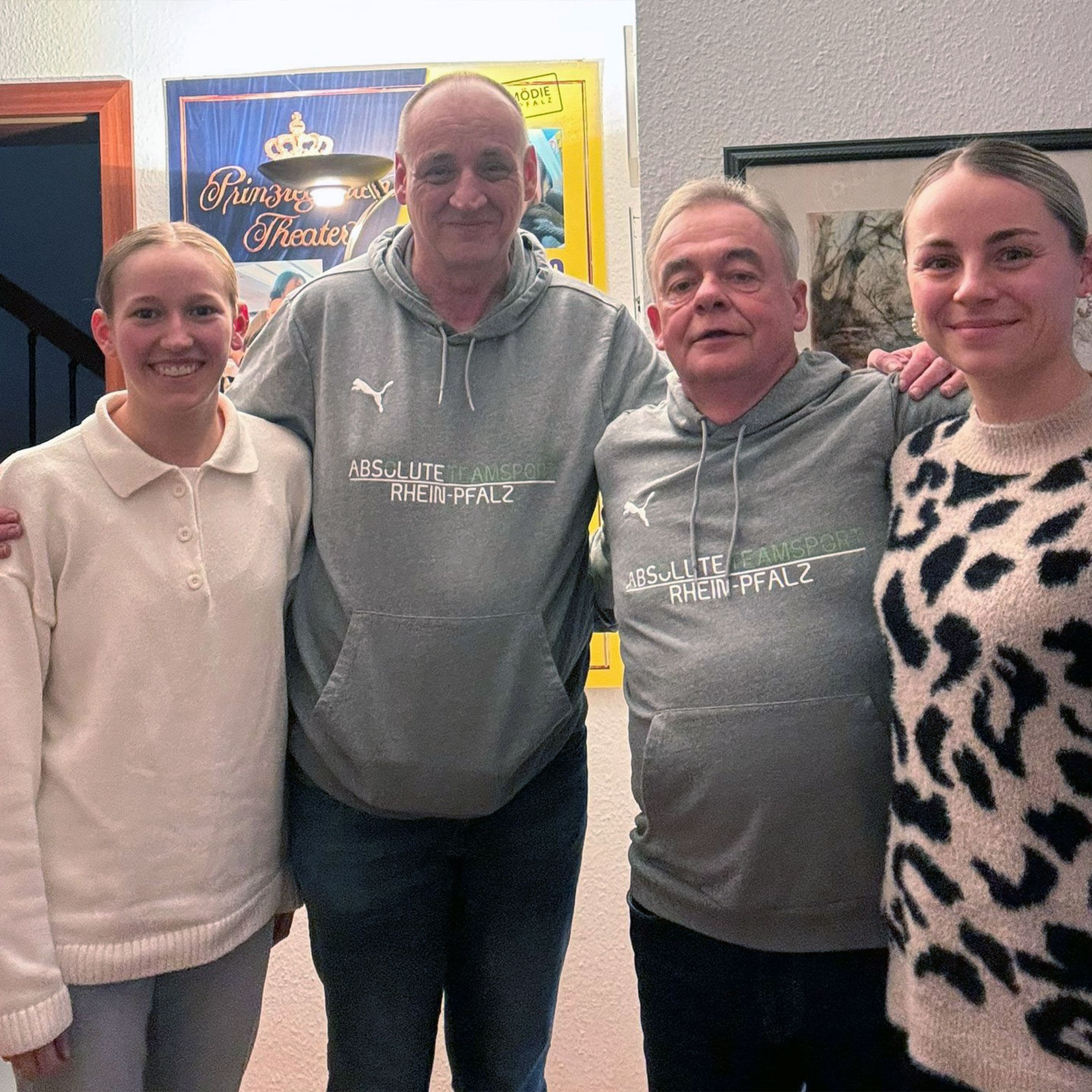 GÄSTE: INA BÜHL UND LUCIE KREIN