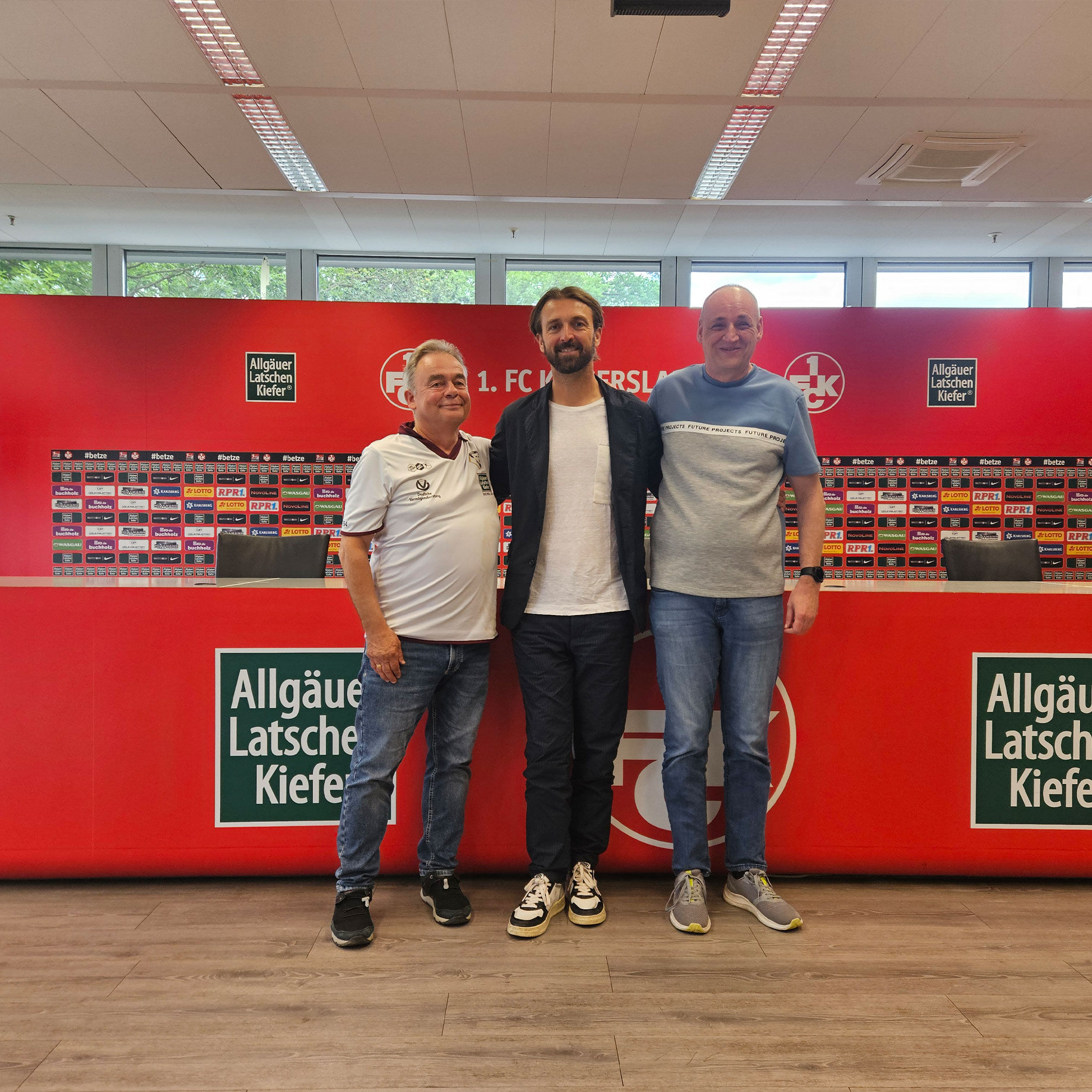 GAST: THOMAS HENGEN