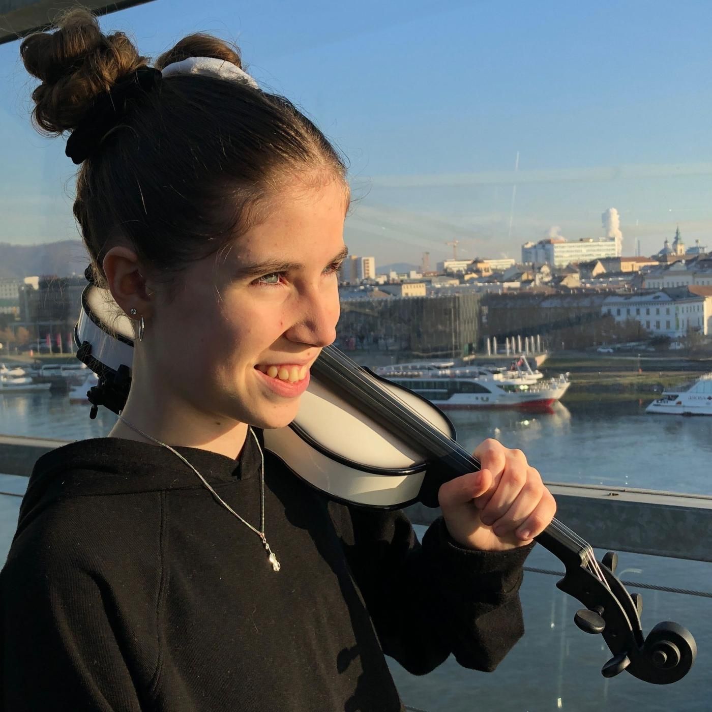 Geigen-Mädchen stürmt DJ Charts