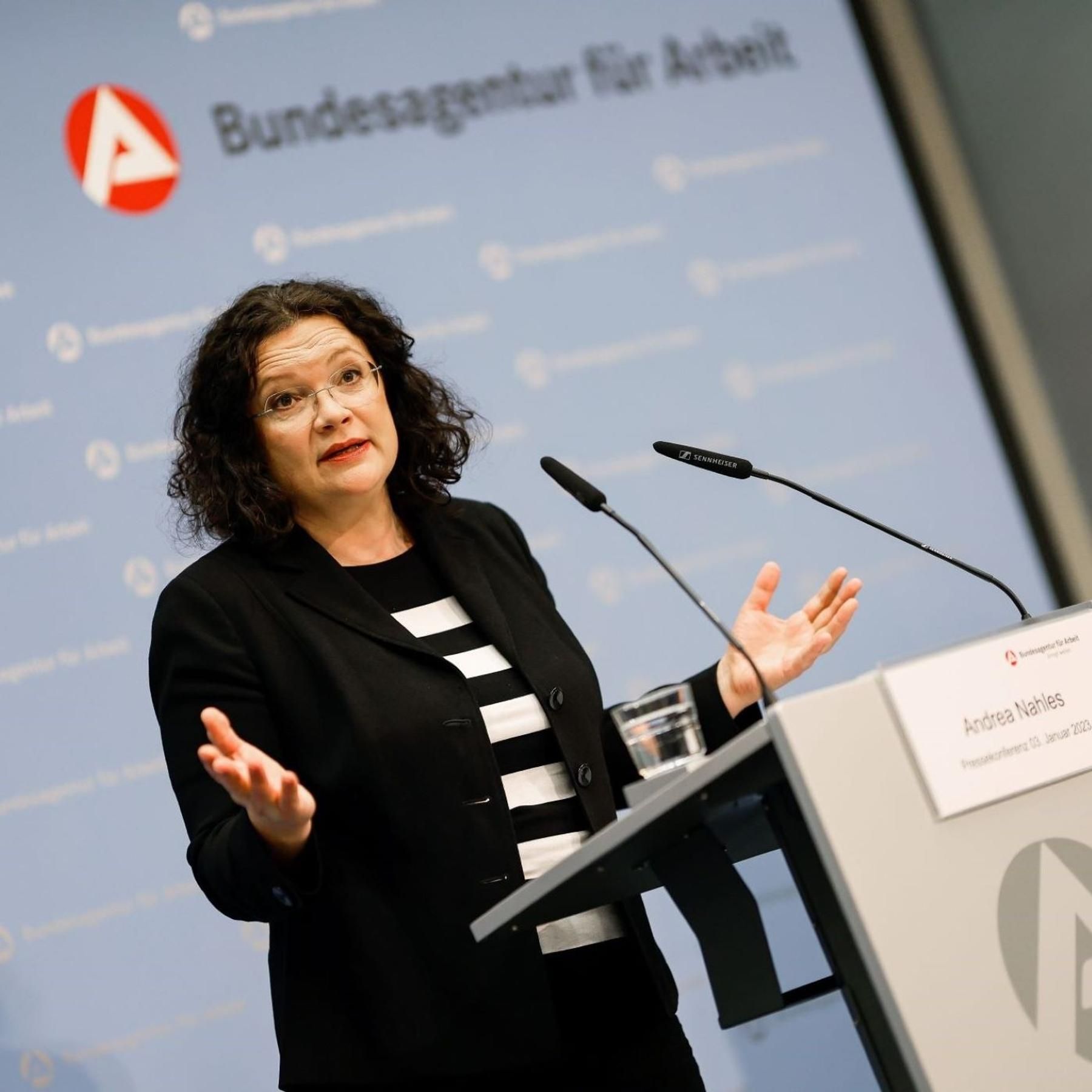 Grundsicherung: Nahles äußert Zweifel