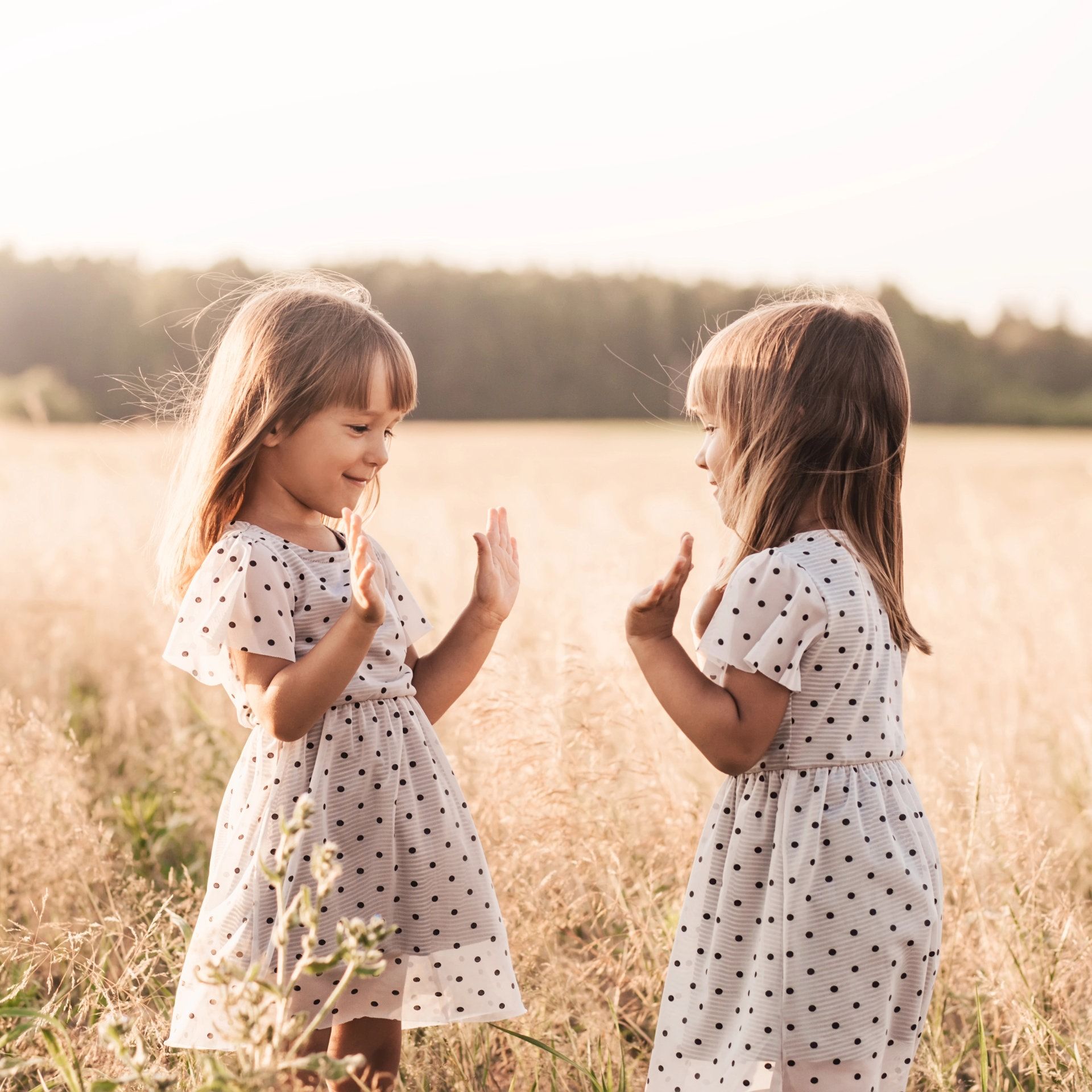 Haben eineiige Zwillinge identische Fingerabdrücke?