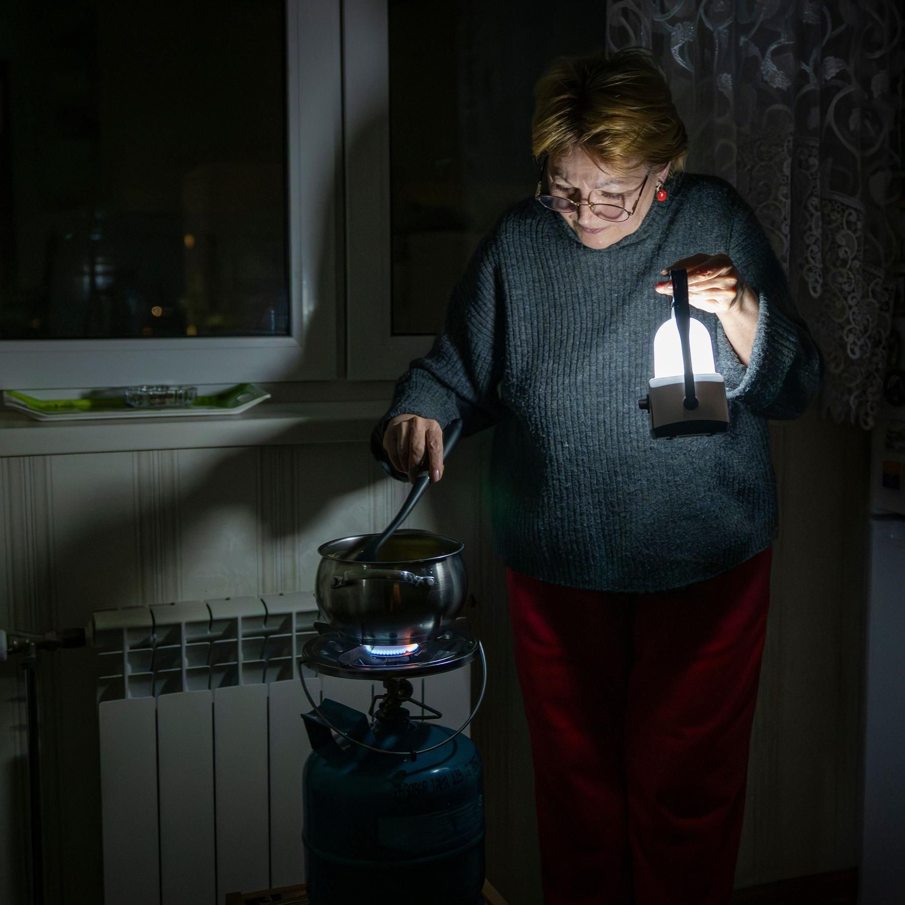 Harter Kriegswinter: Wie halten die Menschen in der Ukraine das aus?