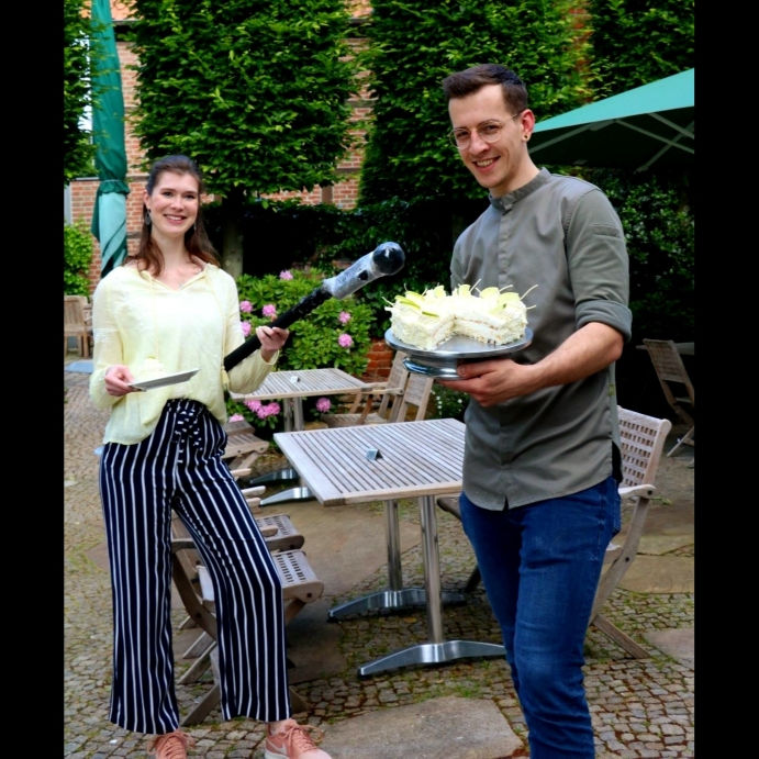 Heute backen wir den "Sommertraum" Limetten-Buttermilch-Torte!