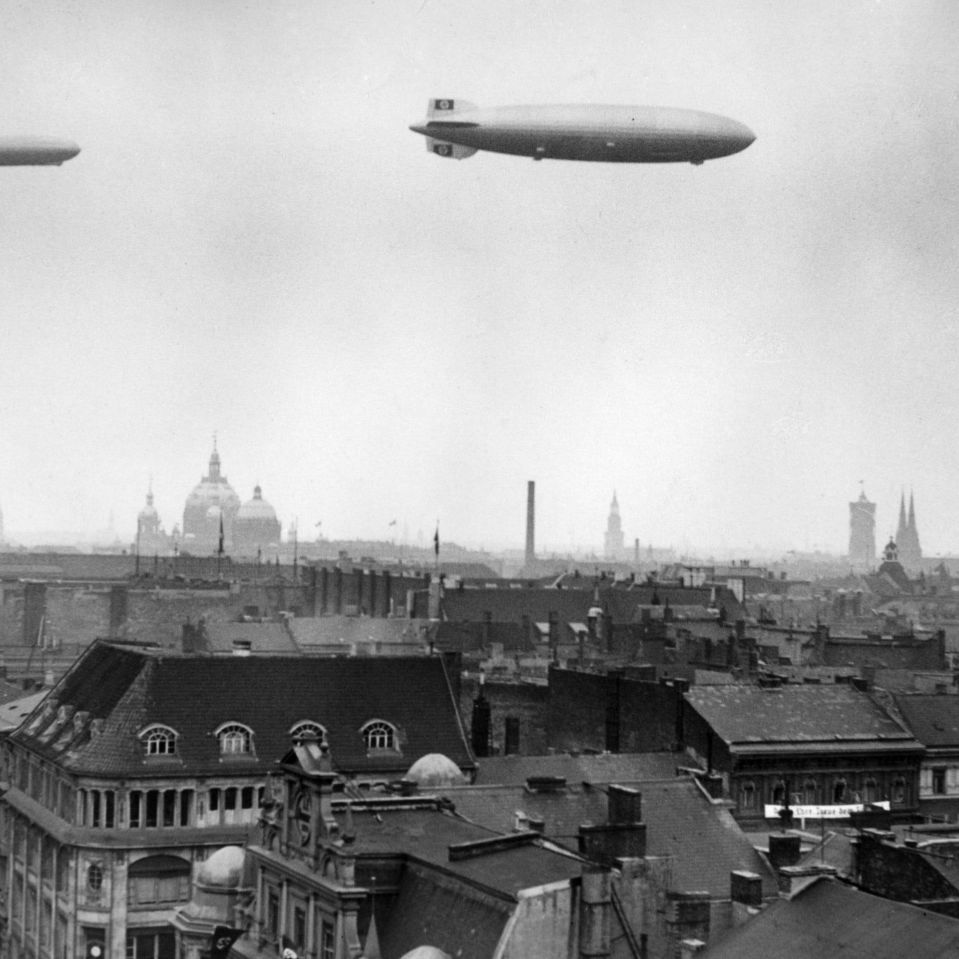 Hitlers Luftschiff-Propaganda 1936 – Zwei Zeppeline über Hamburg | 27.3.1936