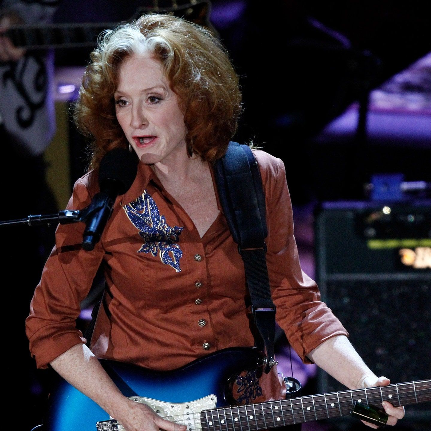 „I Can’t Make You Love Me“, interpretiert von Bonnie Raitt