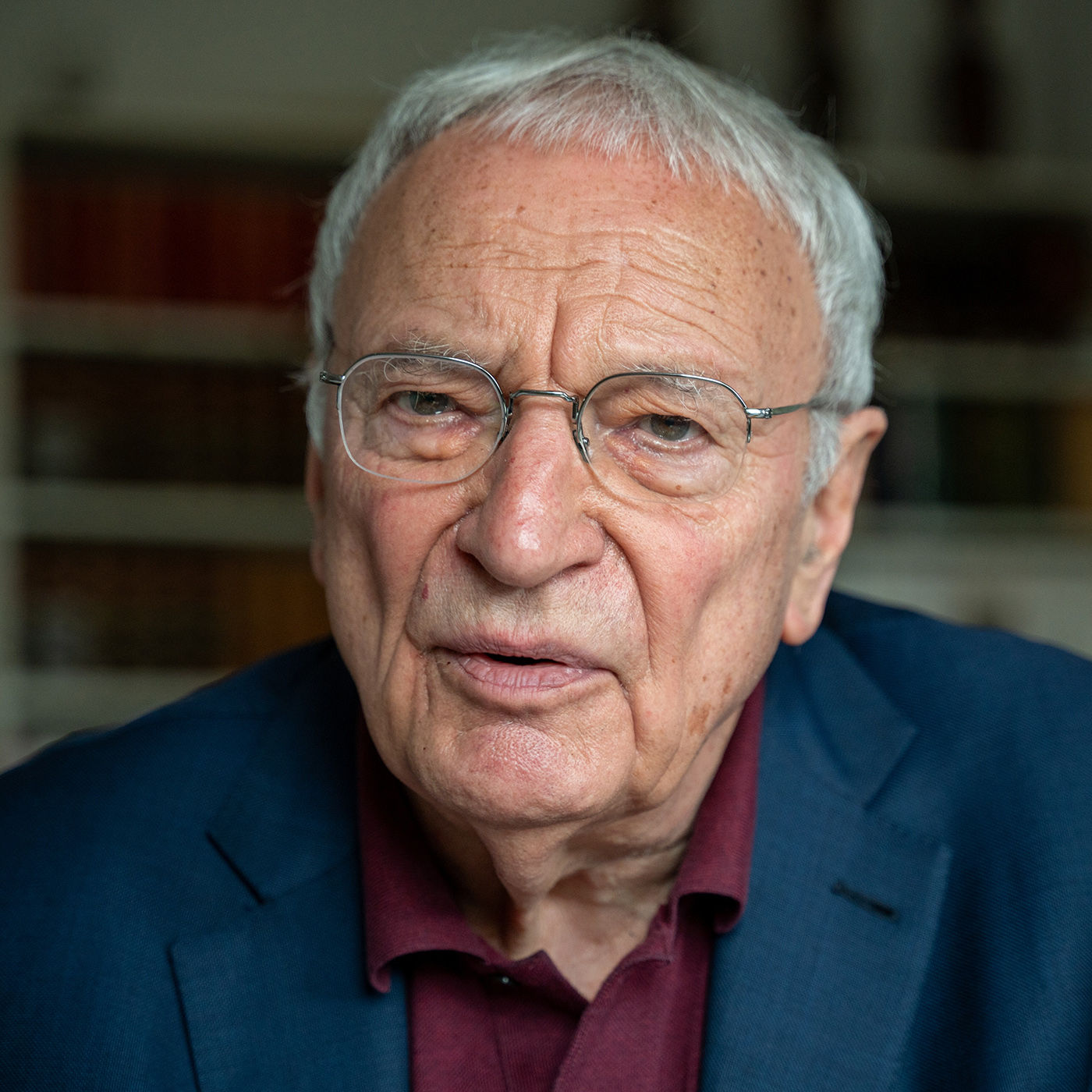 "Ich hatte als Kind eine Schreibschwäche und habe aus Trotz geschrieben" | Uwe Timm, Schriftsteller