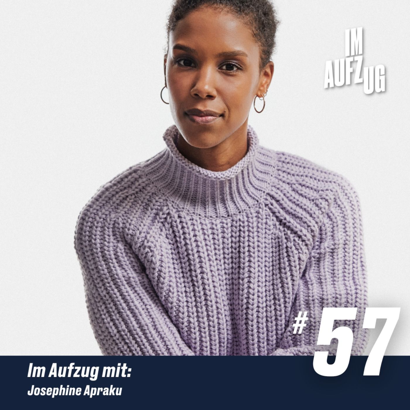 Im Aufzug mit Josephine Apraku