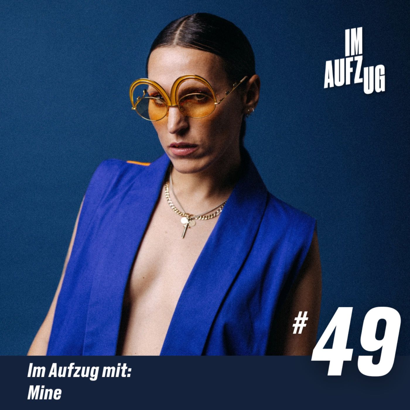 Im Aufzug mit Mine