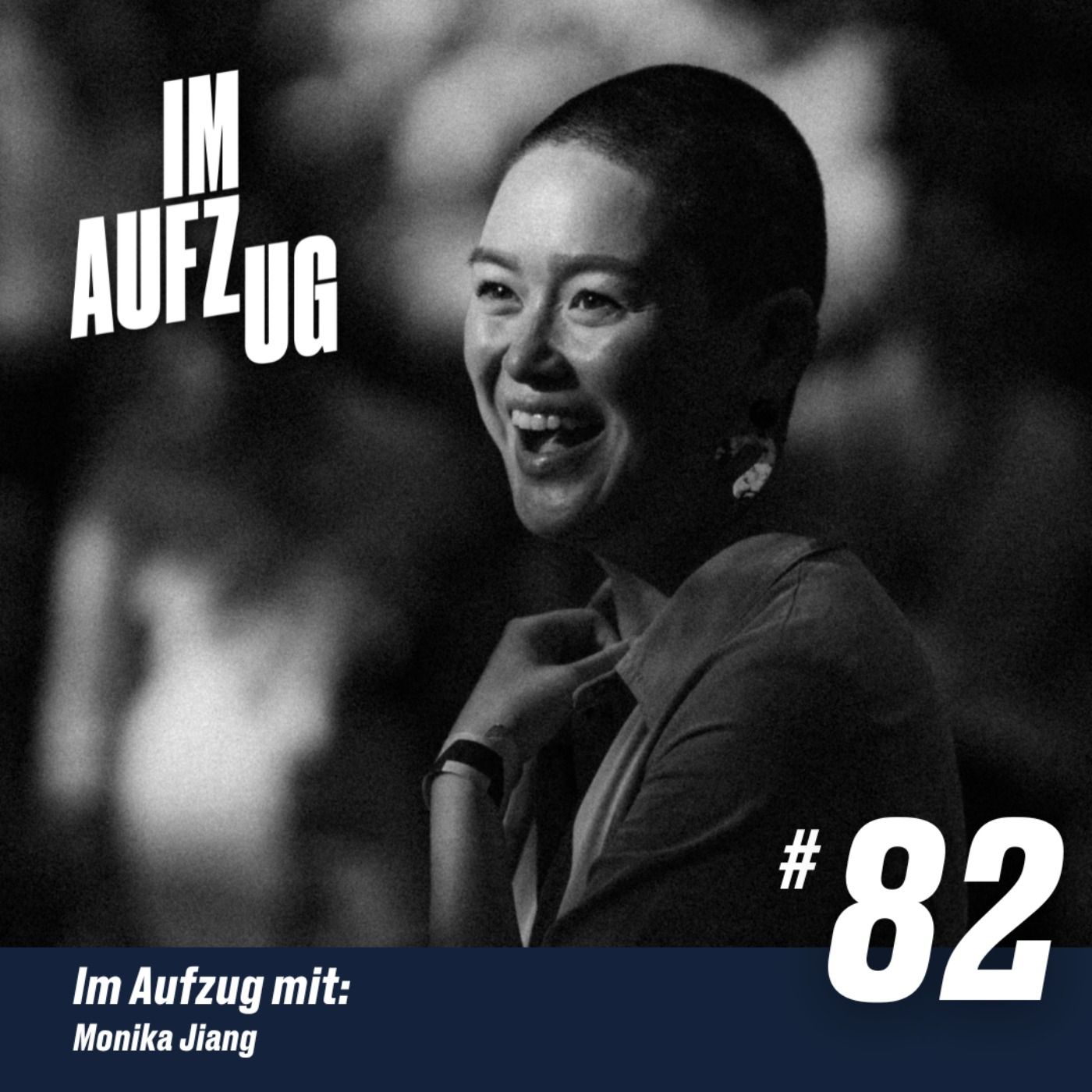 Im Aufzug mit Monika Jiang