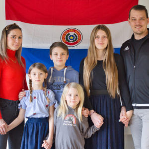 "Im besten Fall rauben die dich aus" mit Linah und Thomas Mencke, Missionare in Vorbereitung auf Paraguay
