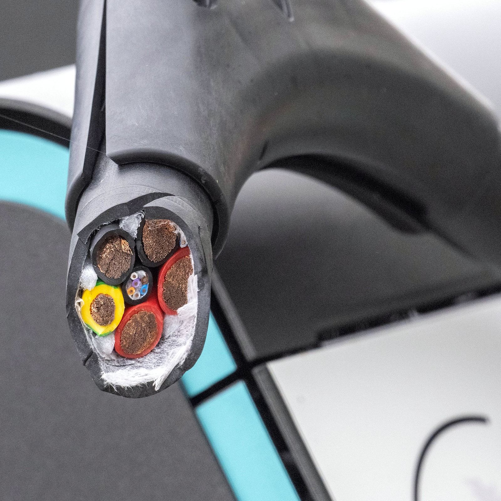 Immer mehr Schäden an E-Ladesäulen