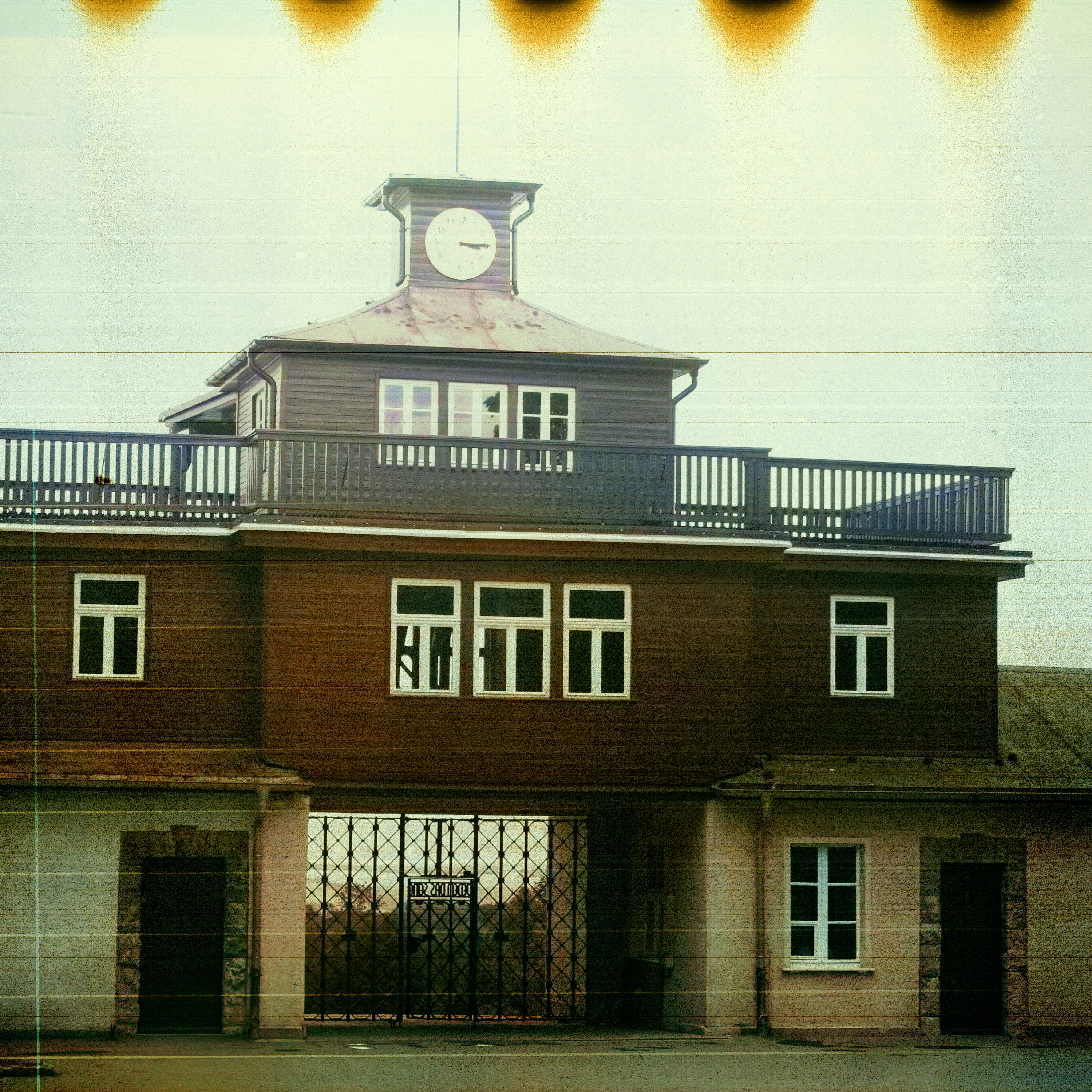 Internierungslager (19/41) | Unter dem Gras darüber