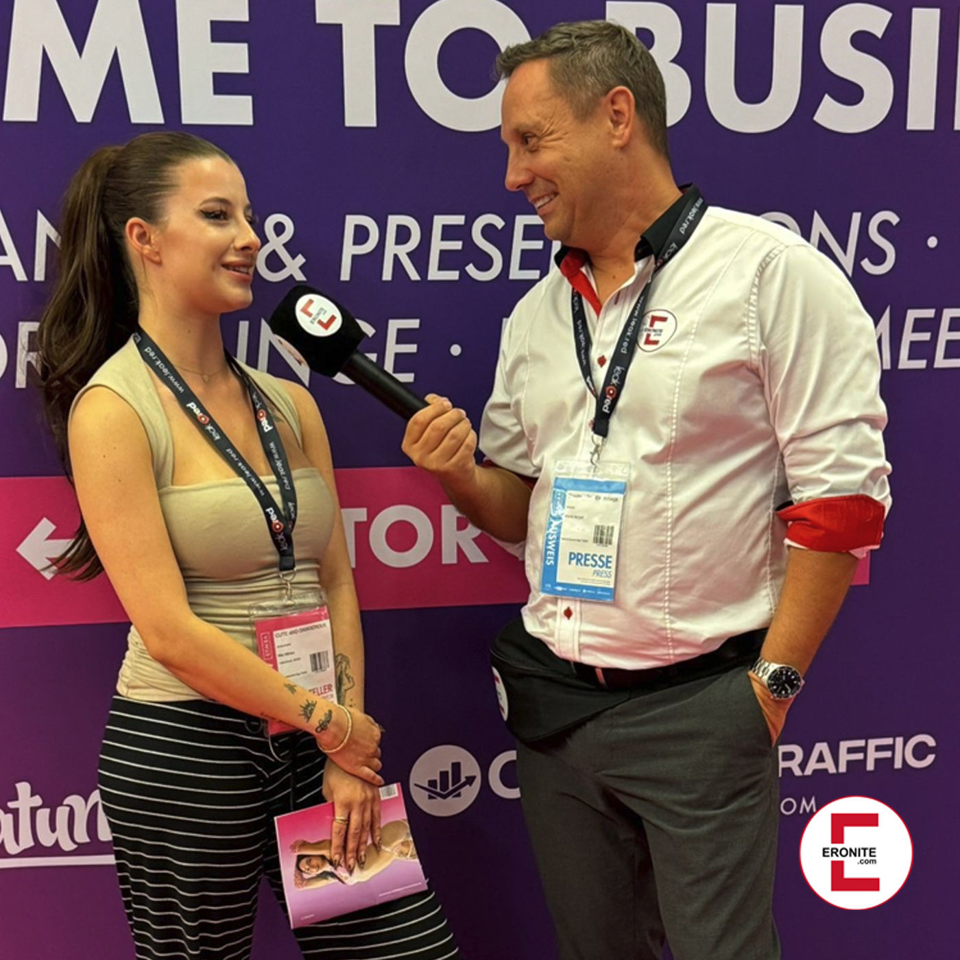 Interview mit Pornostar Mia Minou als neue Chefredakteurin