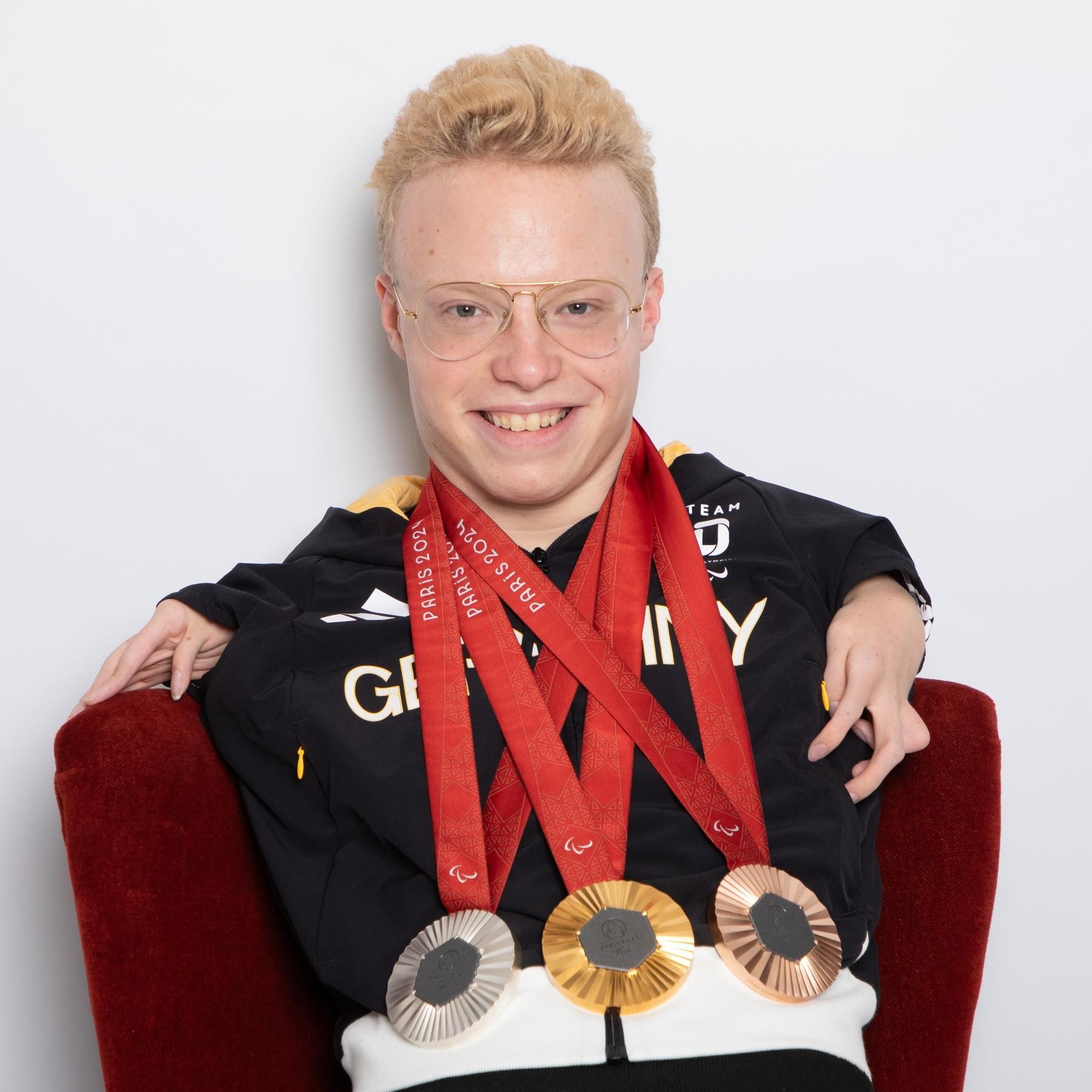 Josia Topf, Paralympics-Sieger: Schwimmer in allen Lagen