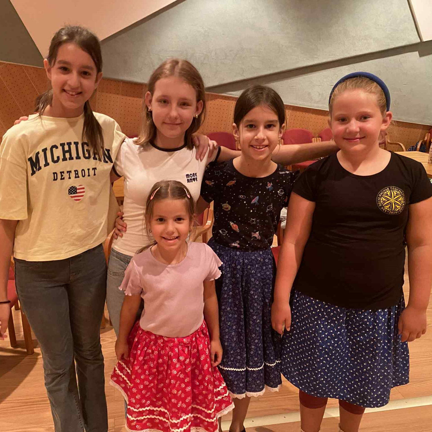 JuniorON 1. rész: iskolakezdés, miért jó magyarul tanulni és mi a hobbid?