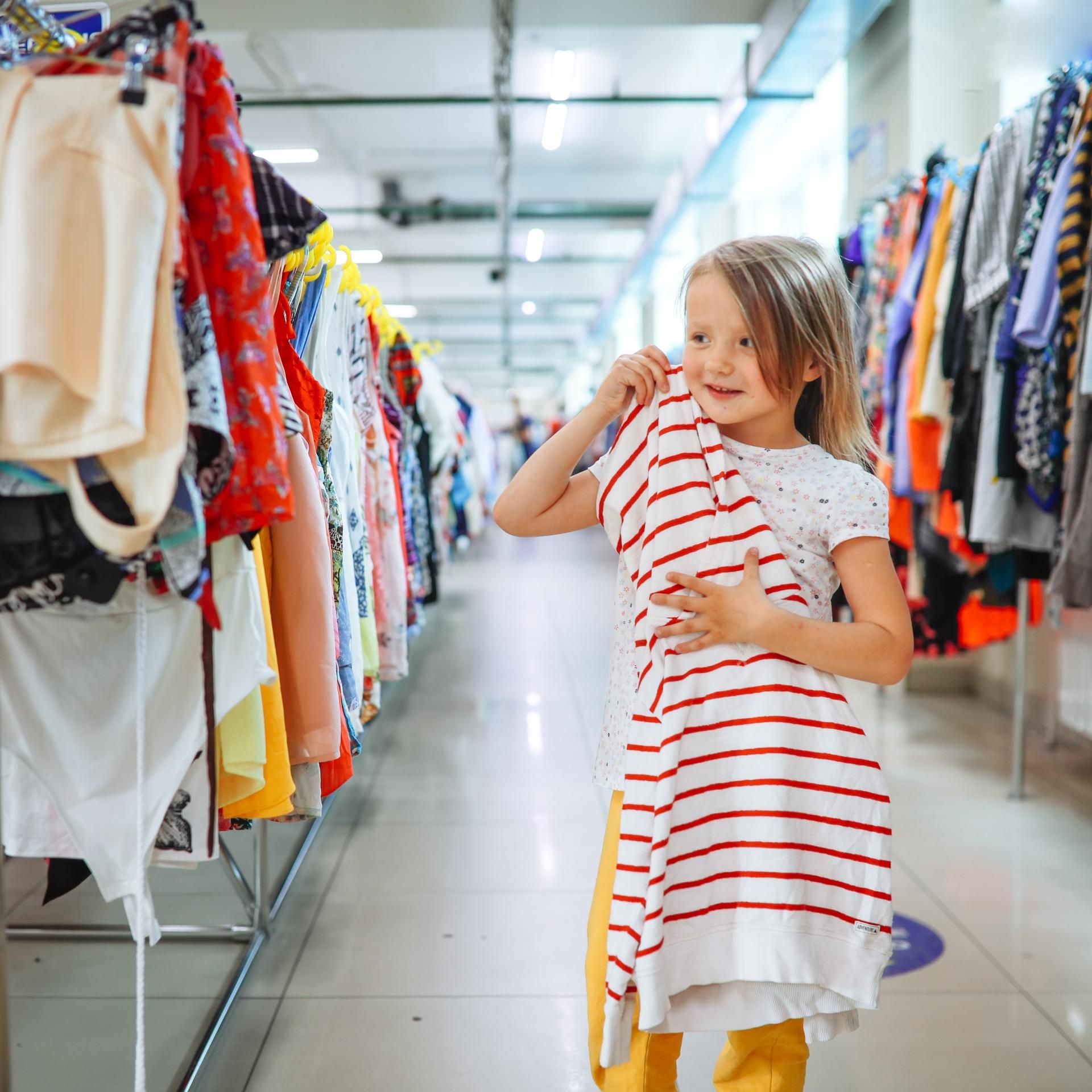 Kakadu- Eure Fragen: - Wer näht eigentlich unsere Kleidung?