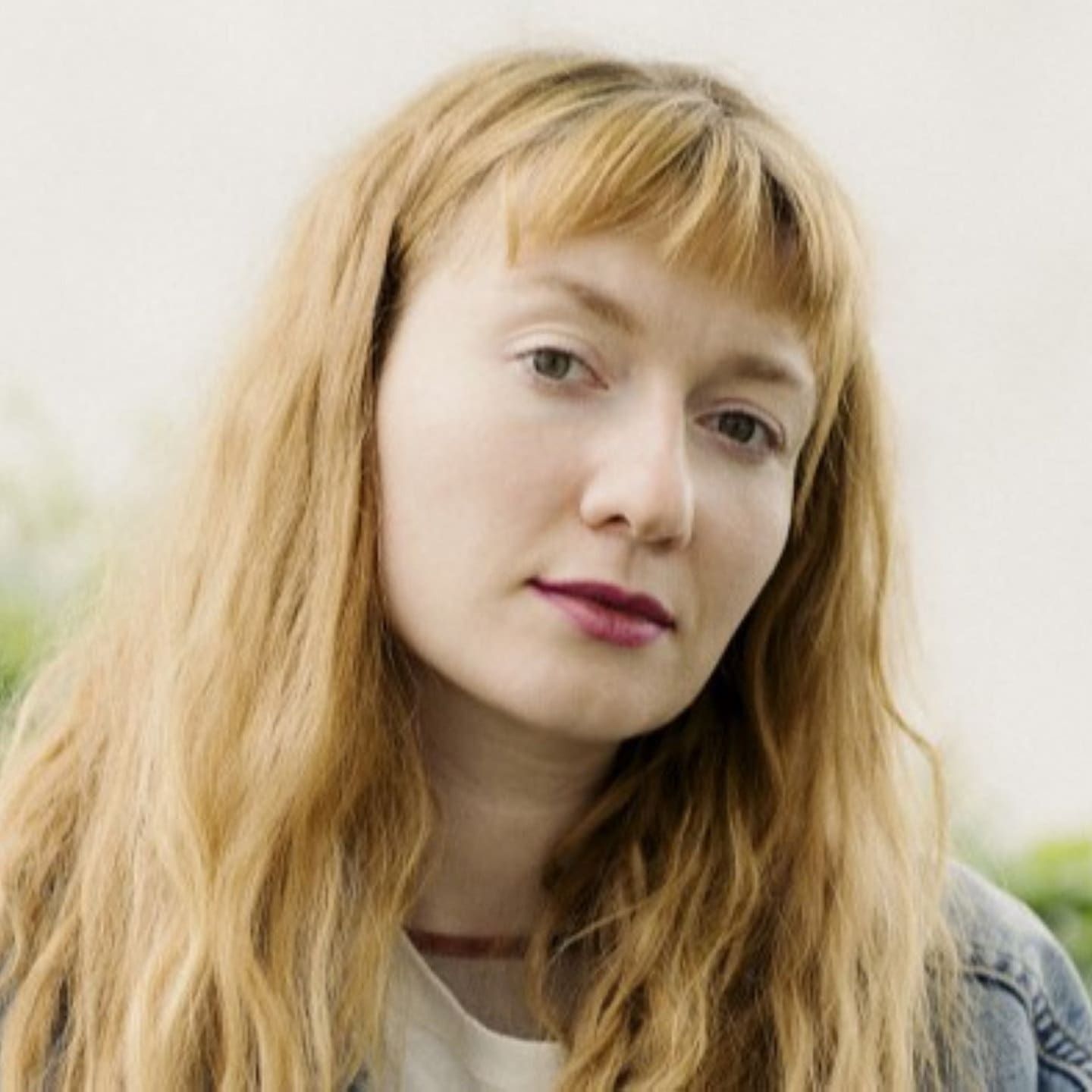 Klug komponiert und sprachlich gewandt: Clara Leinemann „Gelbe Monster“