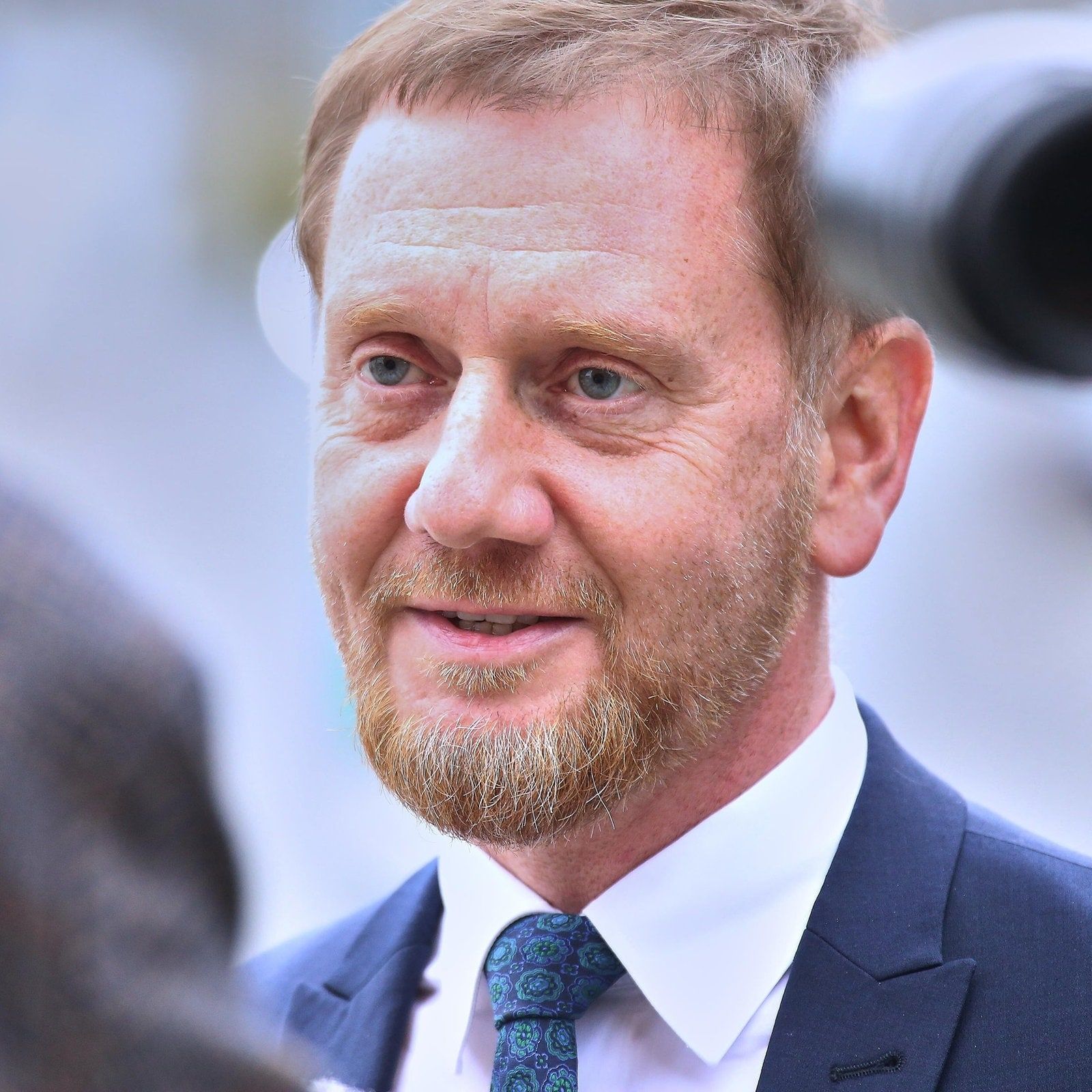 Kretschmer hält Verbrenner-Aus 2035 für unrealistisch