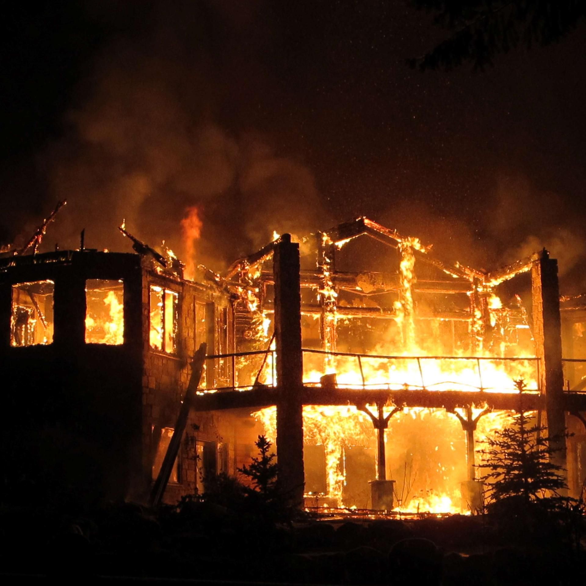 Krimi-Hörspiel: Detective Inspector Fawleys zweiter Fall - Es gibt kein Entkommen (1/2)