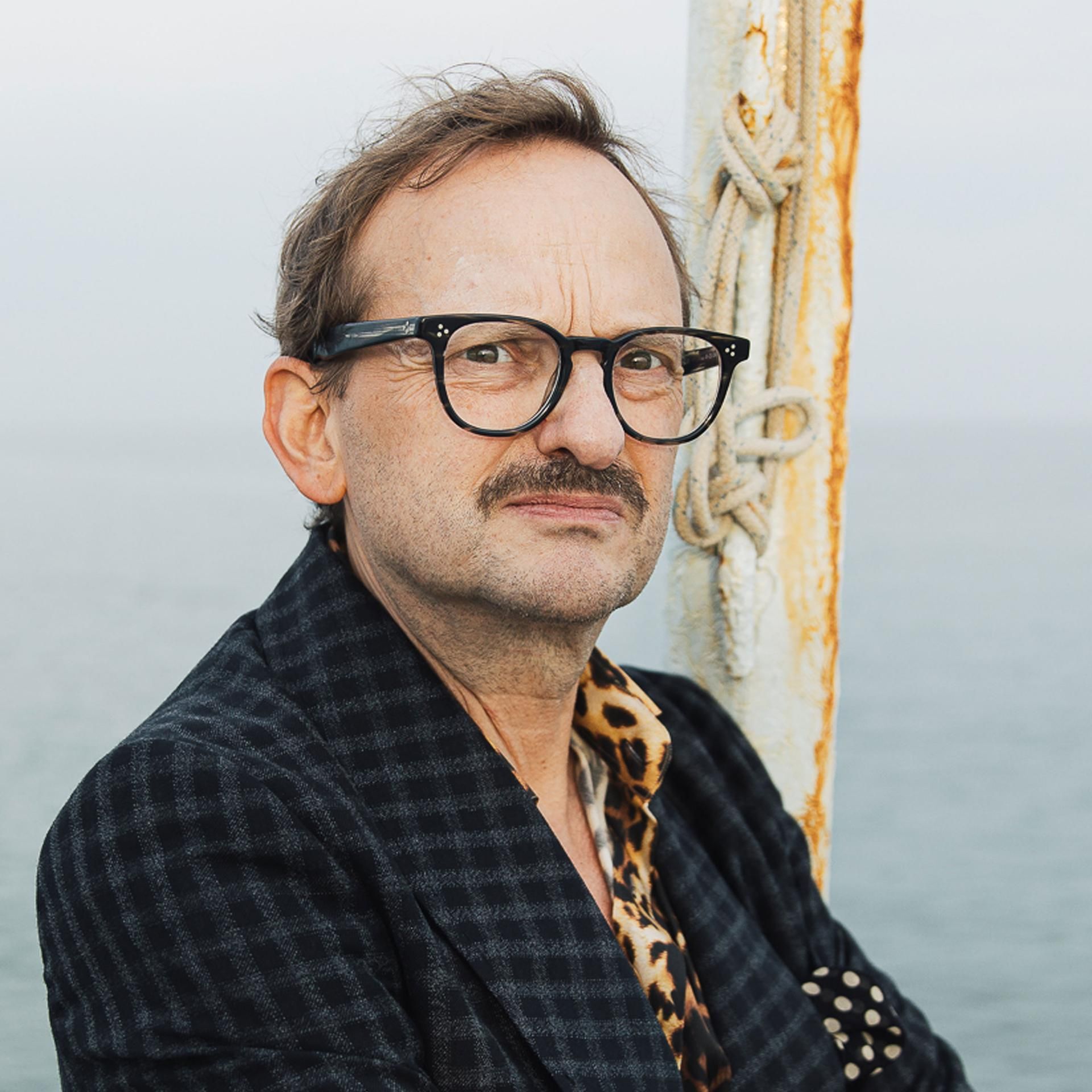 Krimi mit Milan Peschel: Jähnickes dritter Fall - Jähnicke geht baden