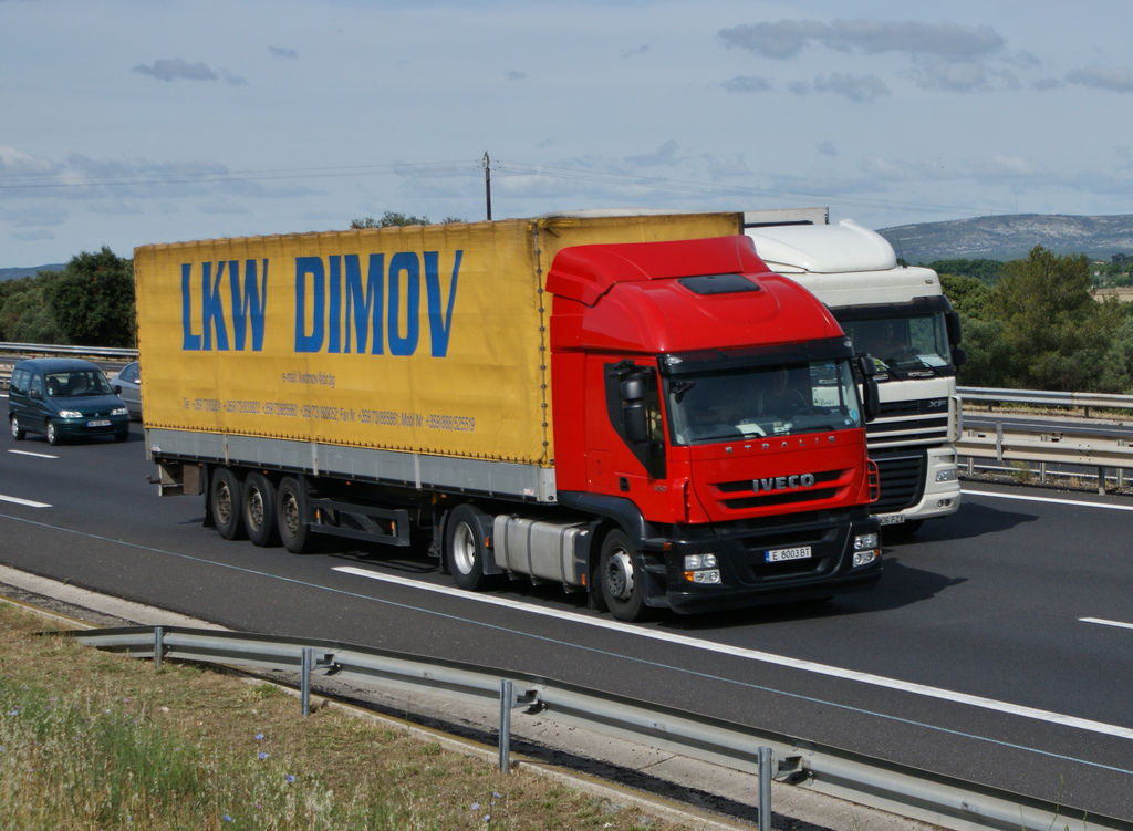Lastwagen beendet Überholmanöver nach 14 Jahren