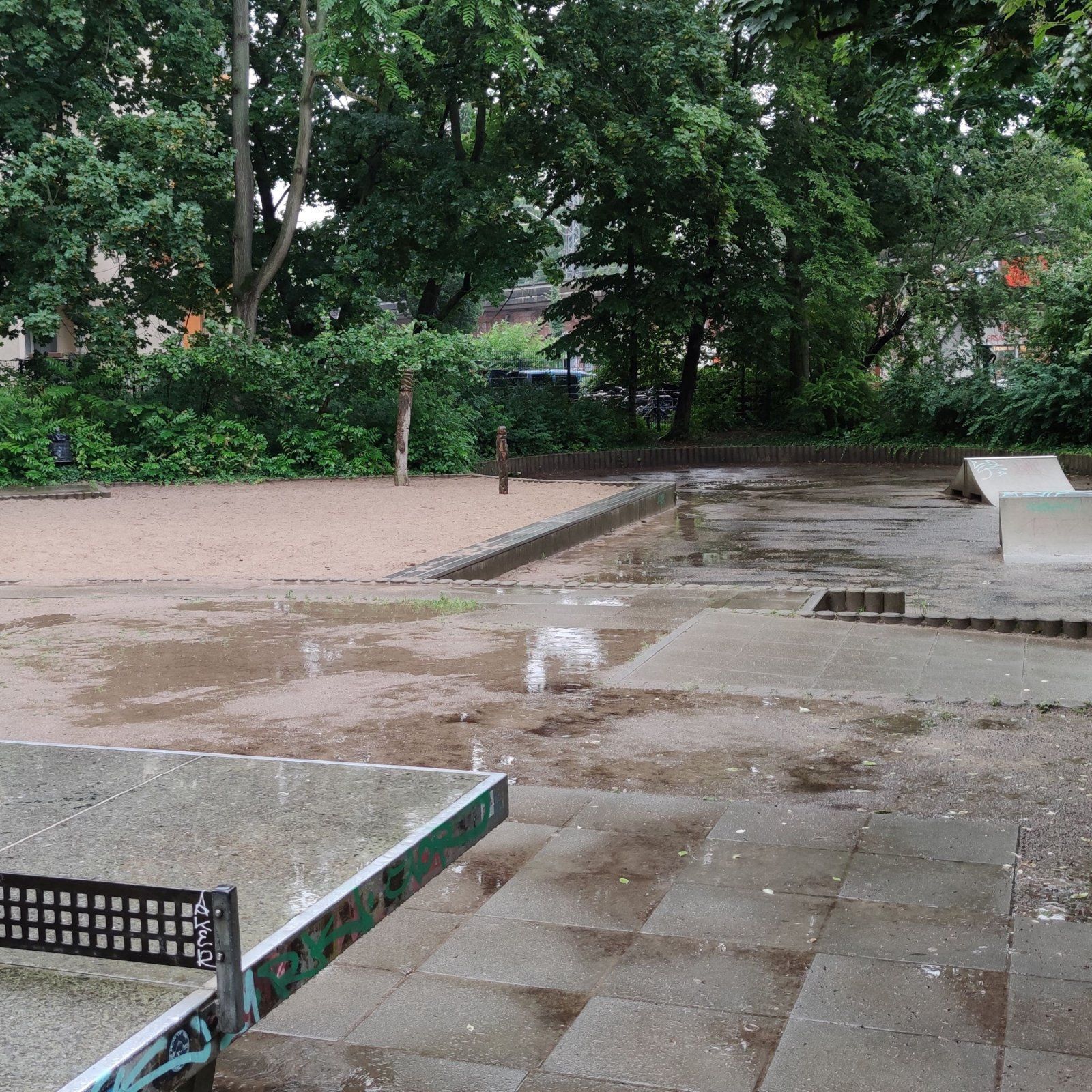 Lebenslang für Vater, der aus Rache an Ehefrau kleine Tochter tötete