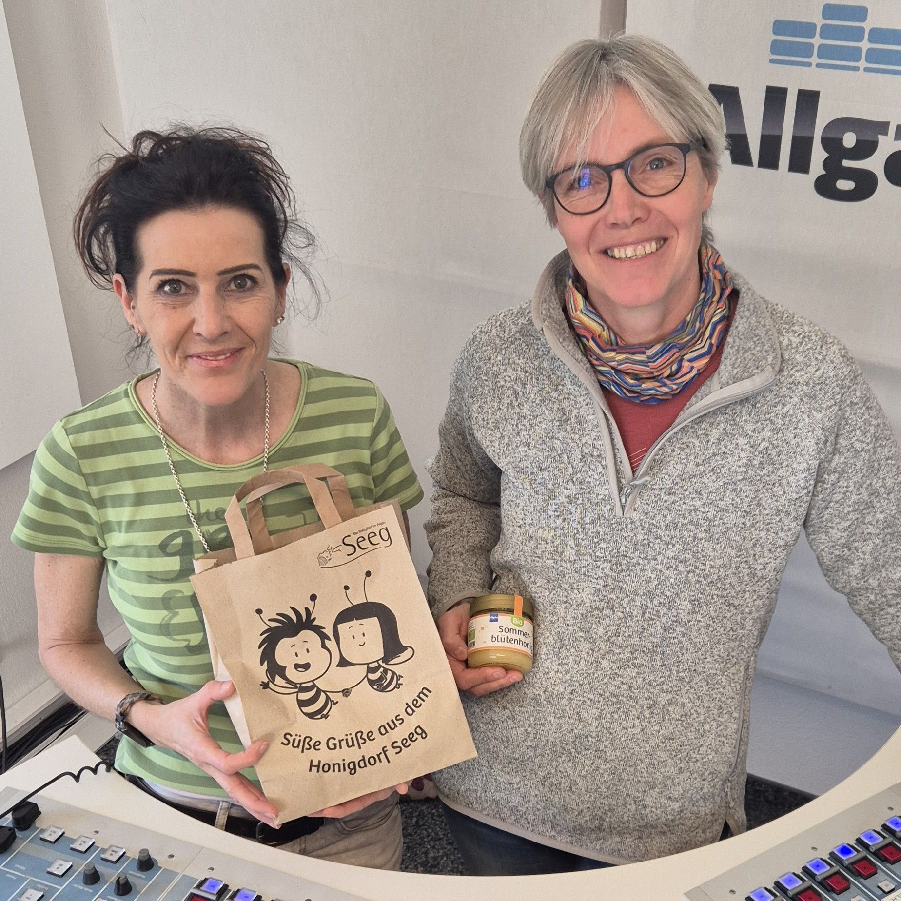 Leidenschaft Imkerei: Angela Lingenhöl vom Honigdorf Seeg