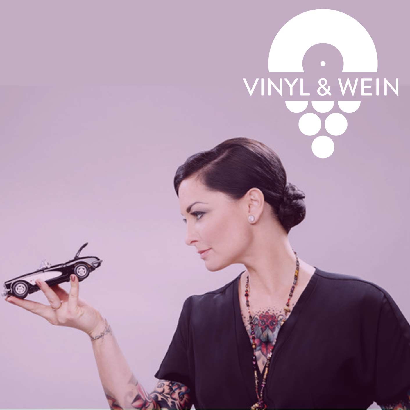 Lina van de Mars: Zwischen Schlagzeug und Motoren