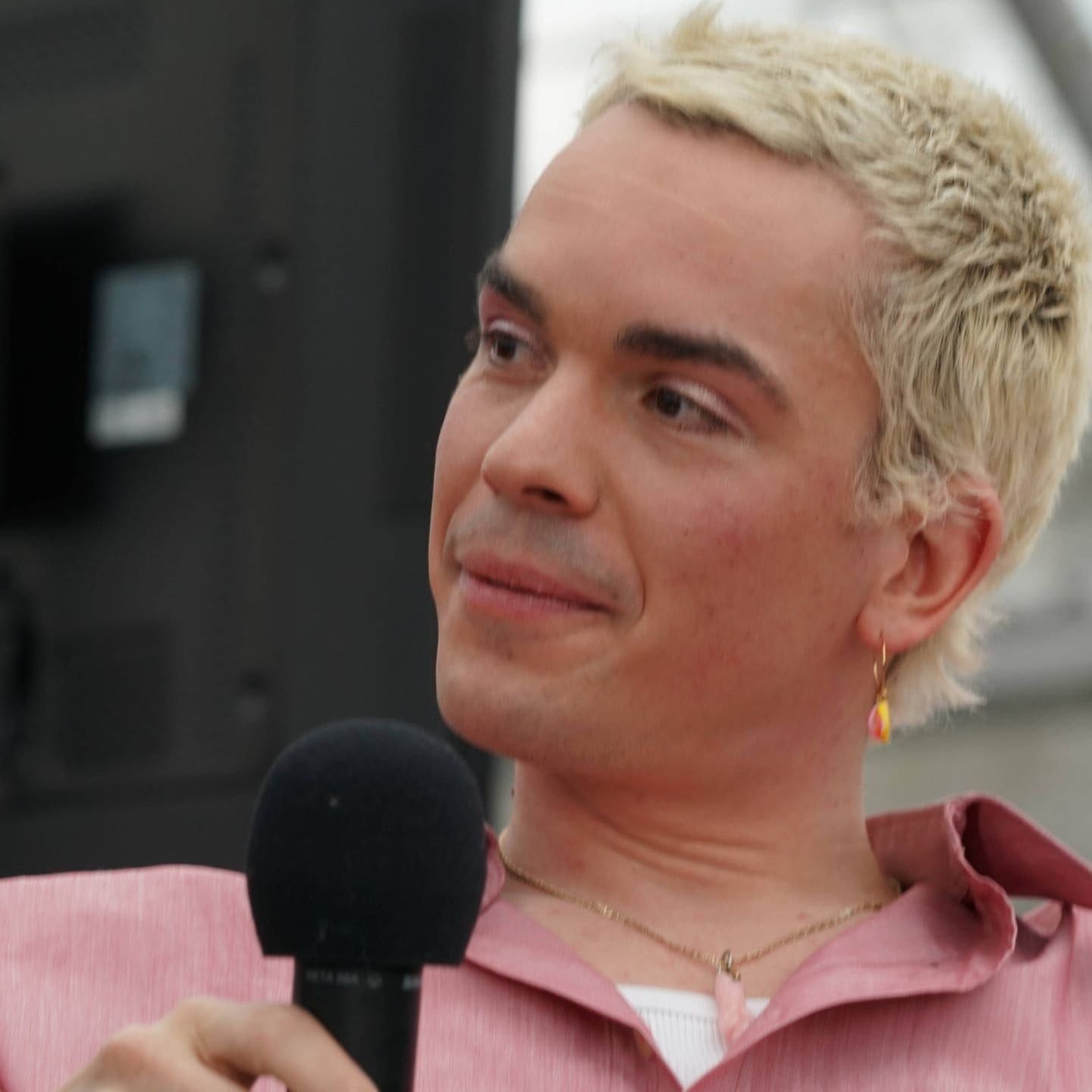 Männer, ran an die Gefühle! – Ole Liebl ruft mit „Brutal fragile Typen. Männer und Gefühle“ zu einer Trendwende der Maskulinität auf