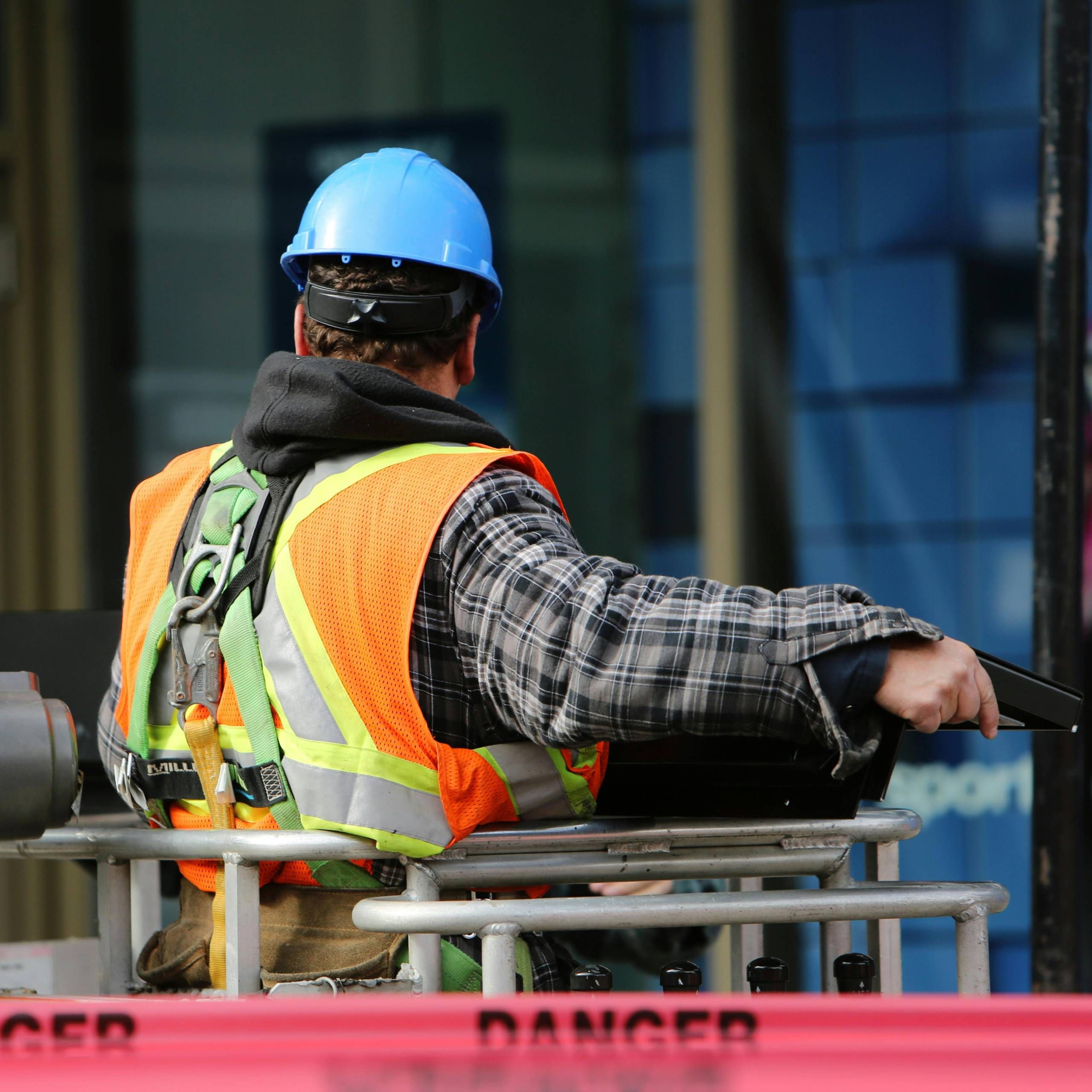 Mehr als nur Maloche: Der wahre Sinn von Arbeit und warum Arbeitsschutz uns alle angeht