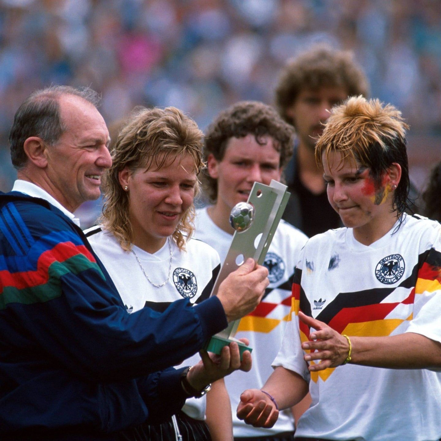 Meilenstein für "Damenfußball" – Deutsche Frauen gewinnen Fußball-EM | 2.7.1989